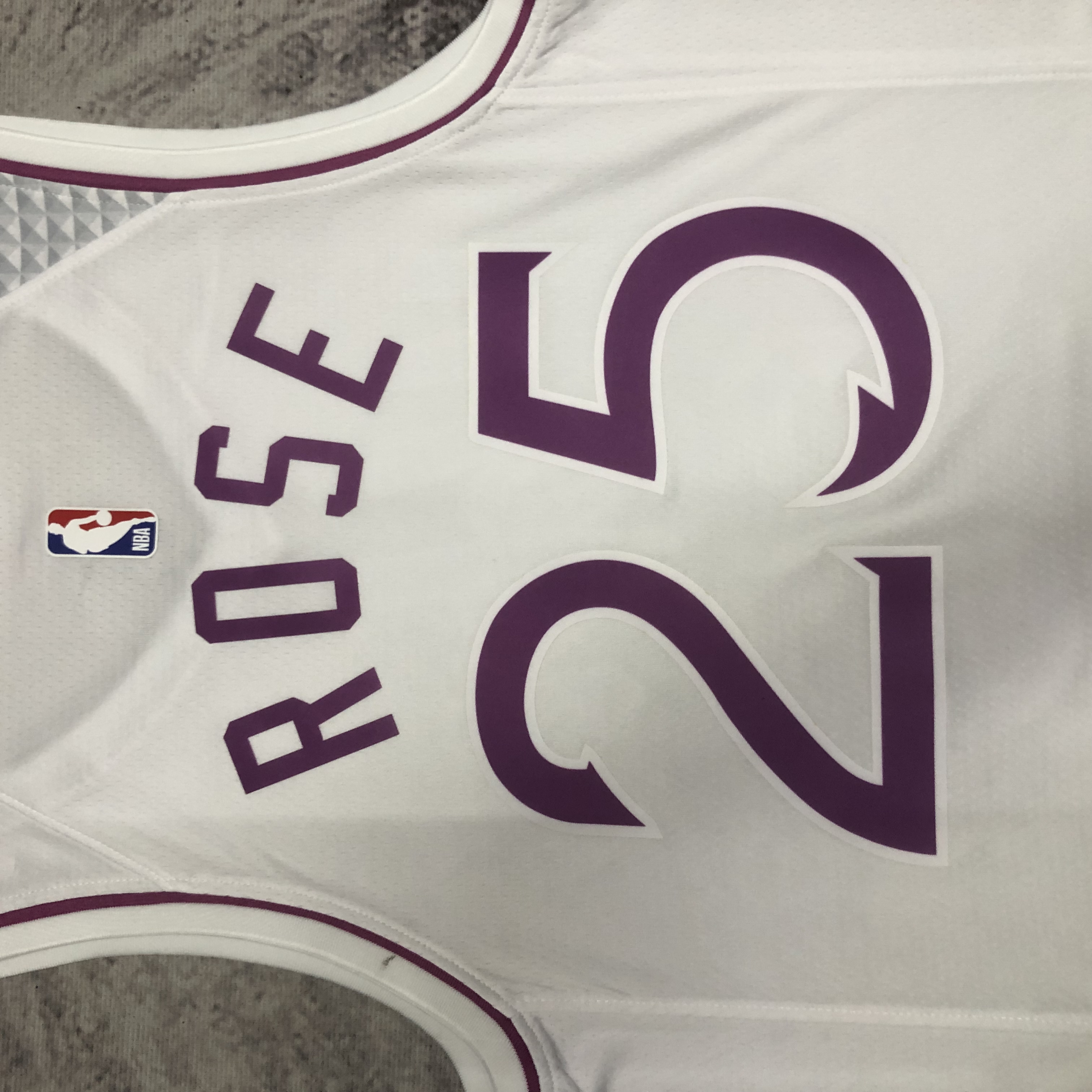18-19 SEASON MINNESOTA TIMBERWOLVES  NO.25 ROSE