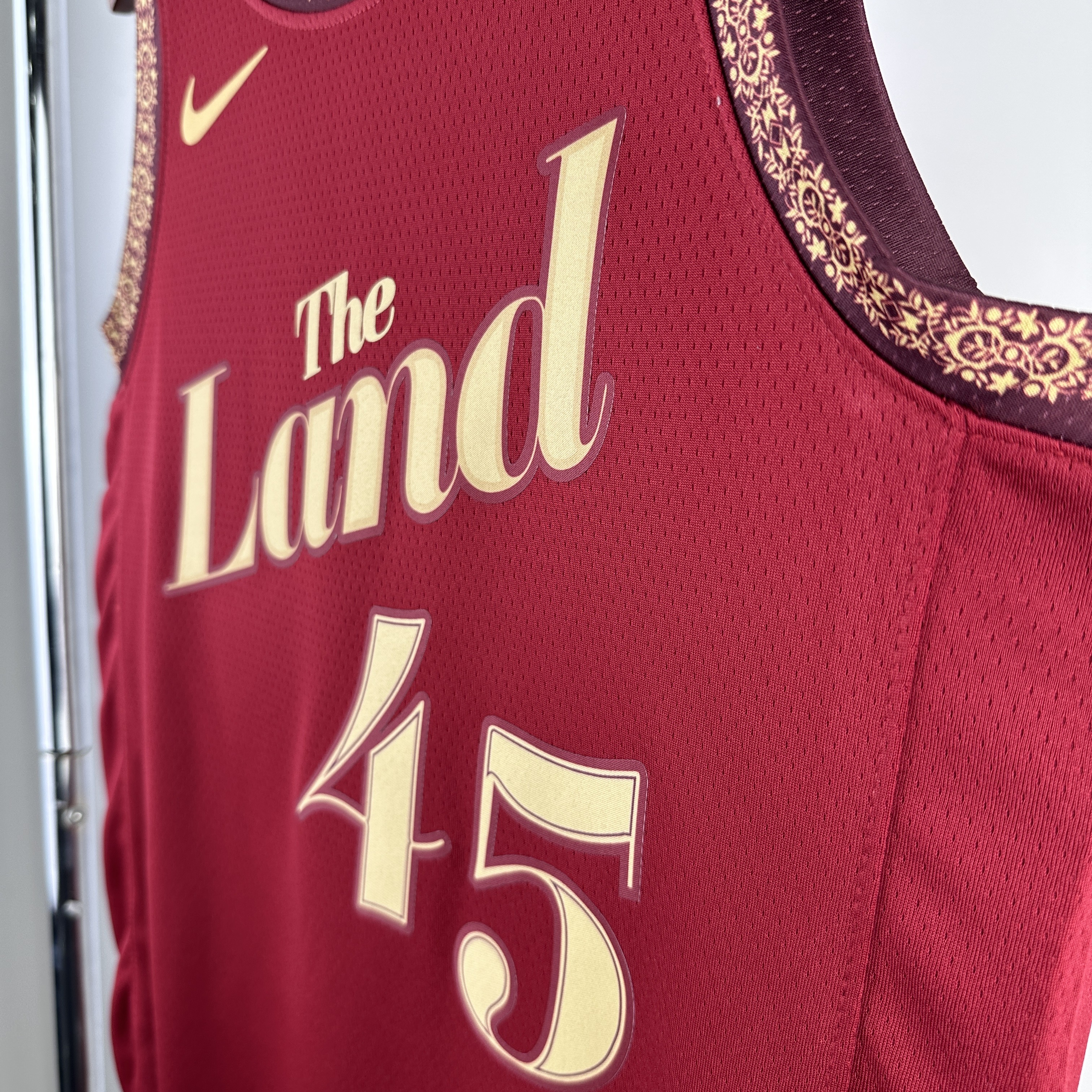 24 Seanson Cleveland Cavaliers City Edition  #45