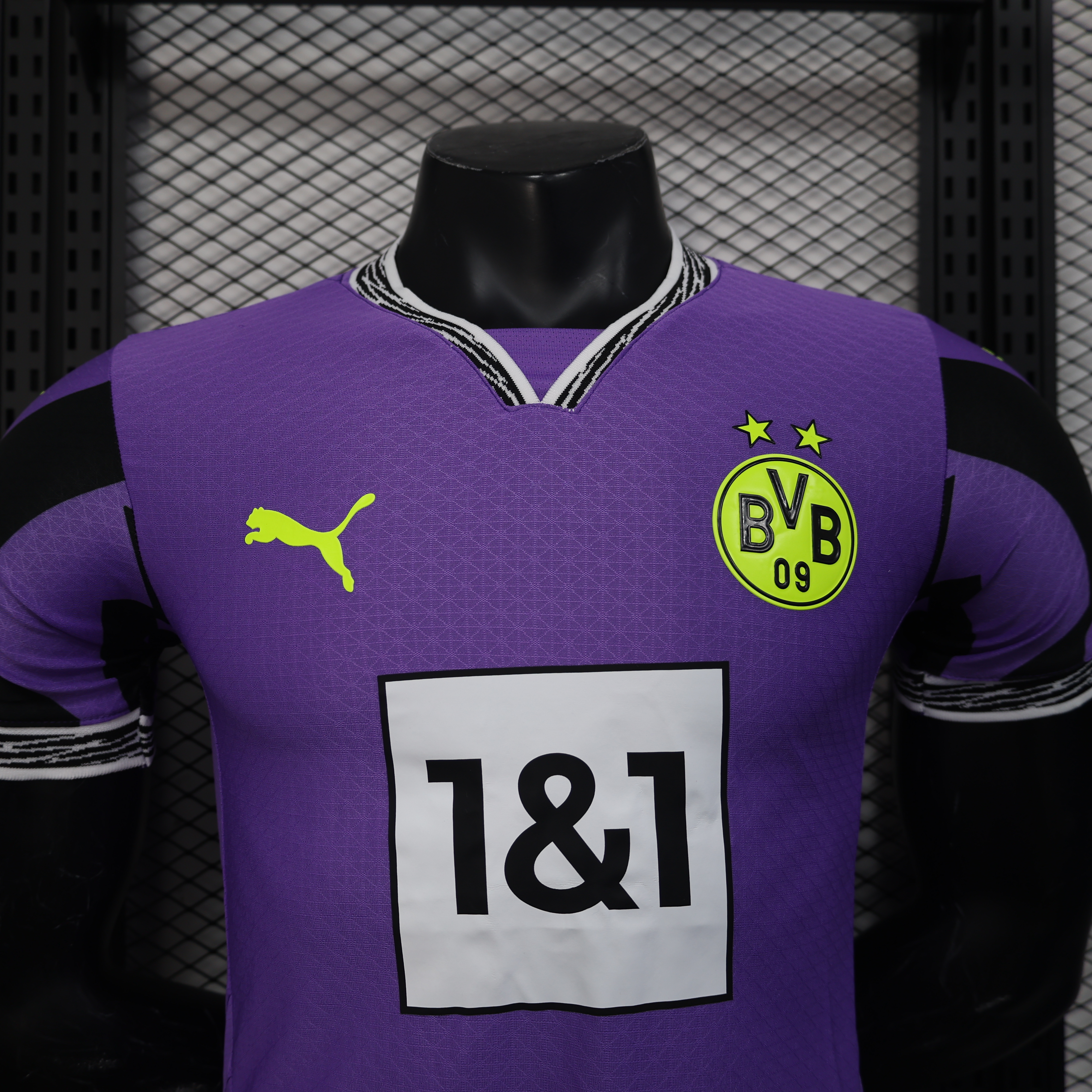 Player Version Borussia Dortmund 25/26 Goalkeeper Purple Shirt S-XXL