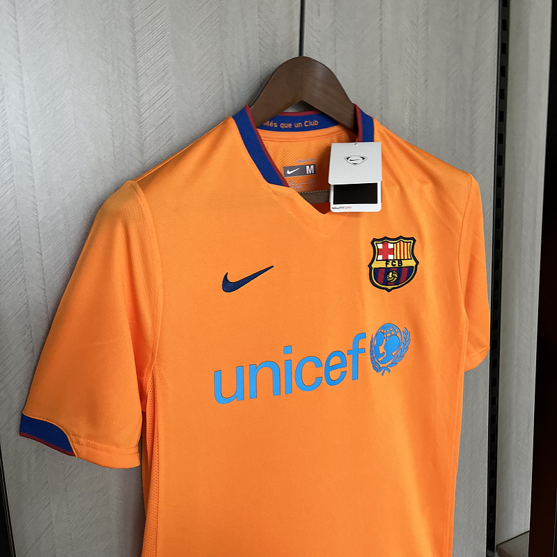 Retro Barcelona 06/07 Away S-XXL