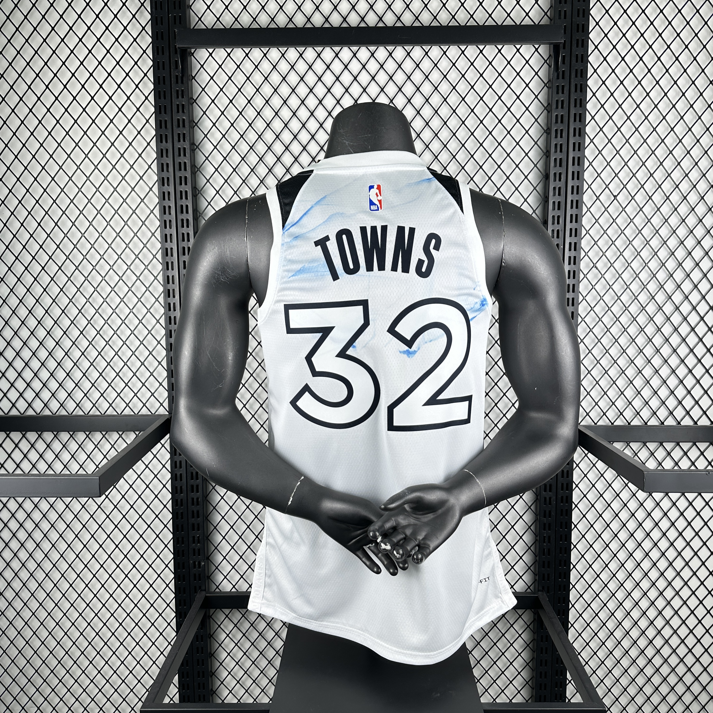 25 SEASON MINNESOTA TIMBERWOLVES CITY VERSION  NO.32