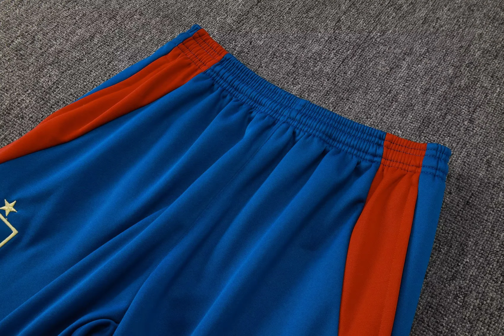 Adult/ Kid Half-zipper Hooded Spain Training Suit