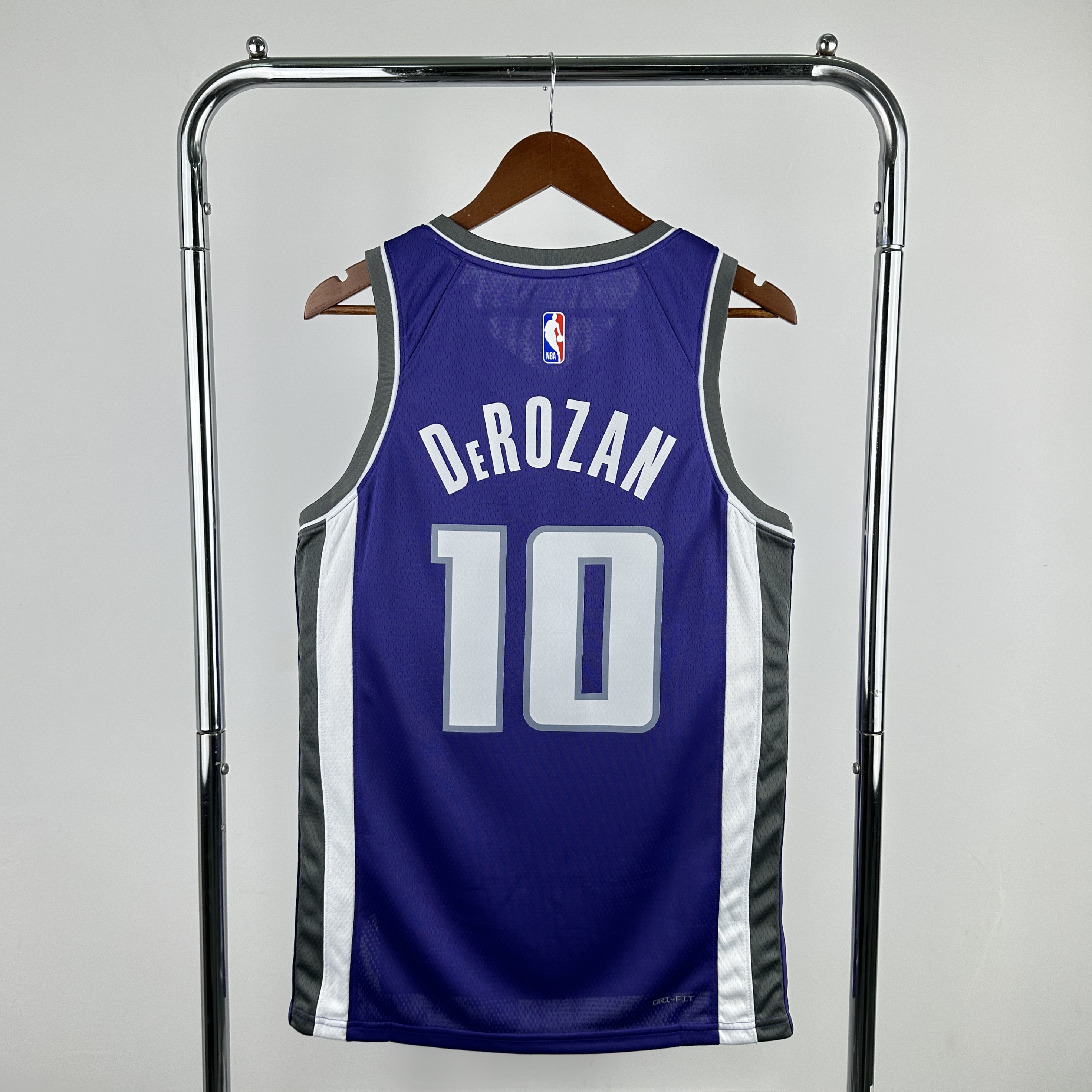 23 SEASON SACRAMENTO KINGS Away Purple  #10 DeROZAN