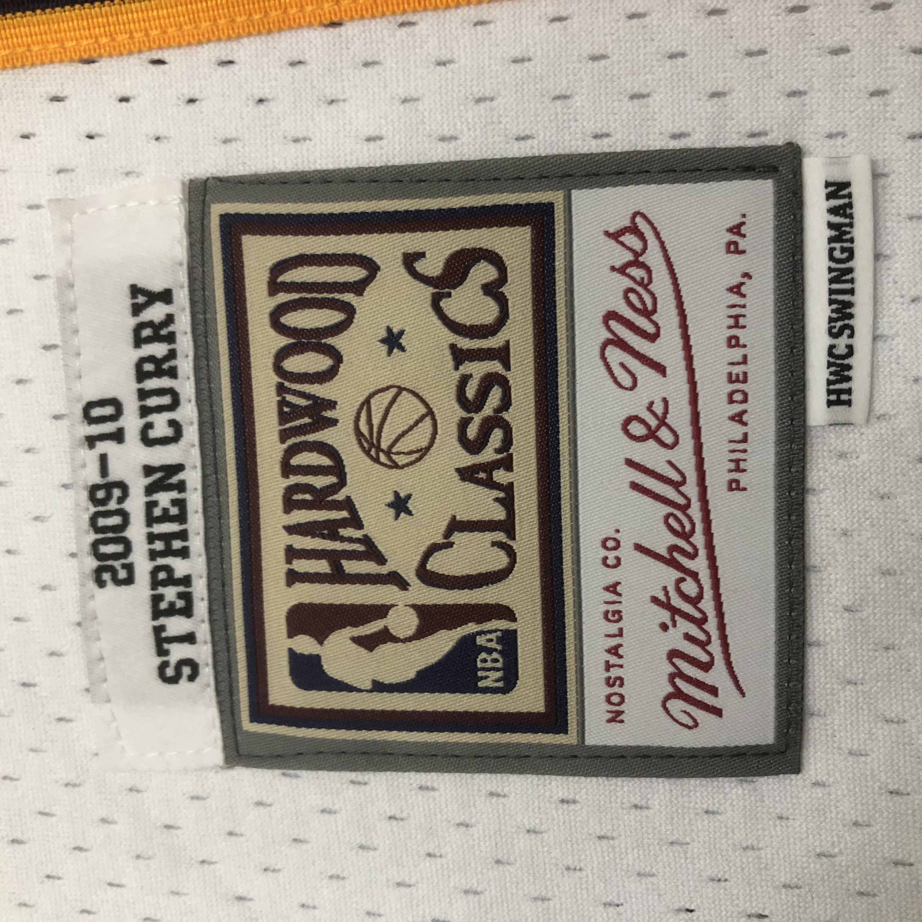 MN Heat Pressed Retro : SW Warriors 09/10 White No.30 Curry