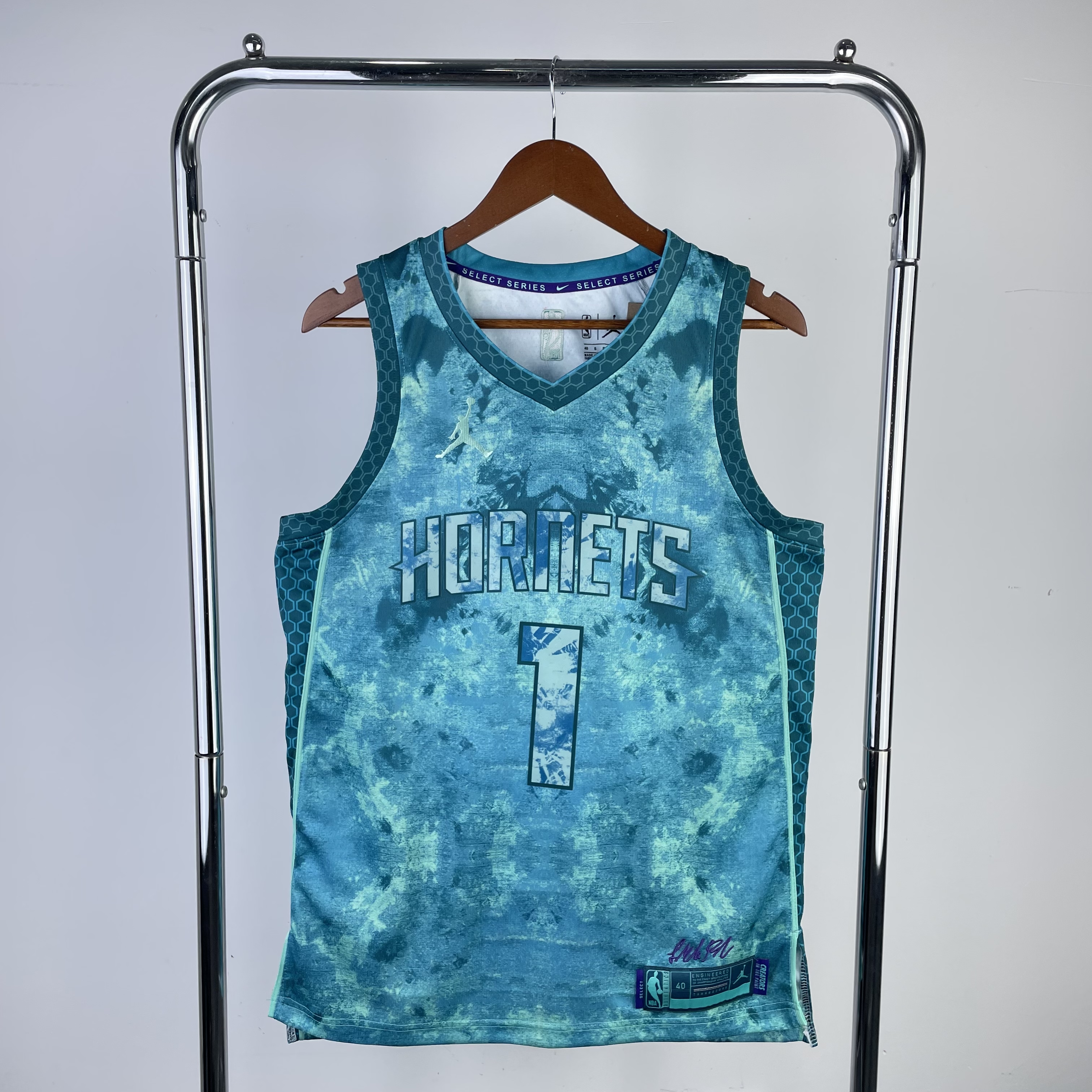 23 Season Hornets Glory Edition No.1 Ball