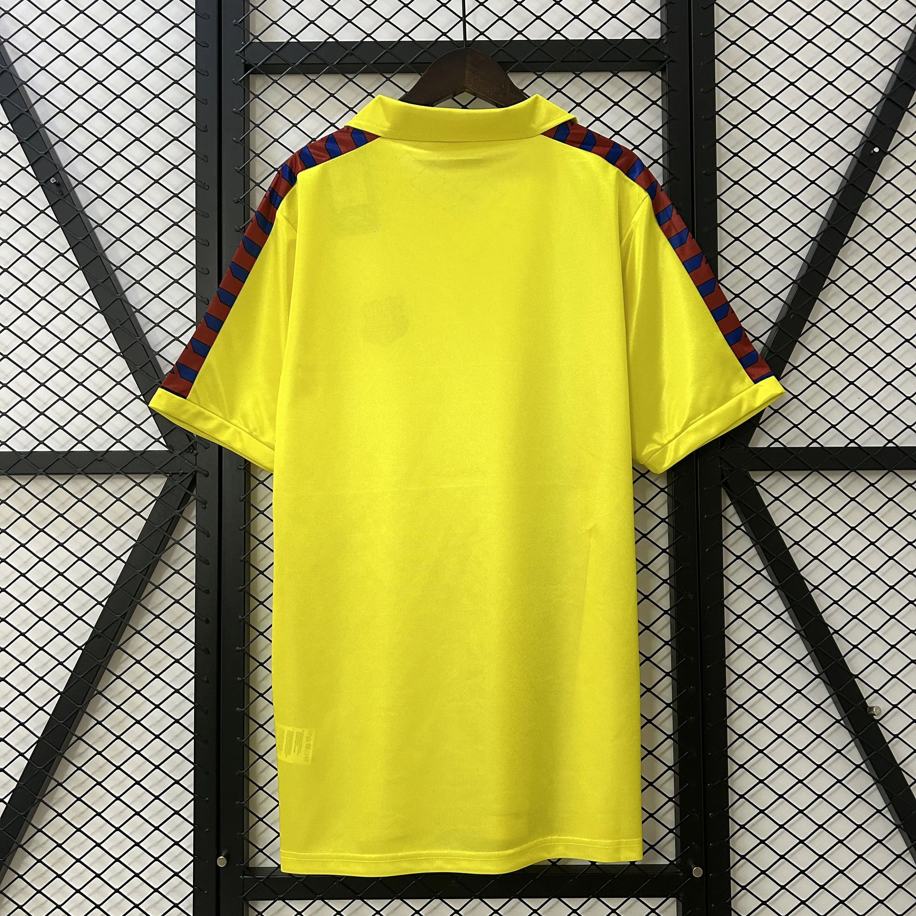 Retro 82/84 Away Kit S-XXL