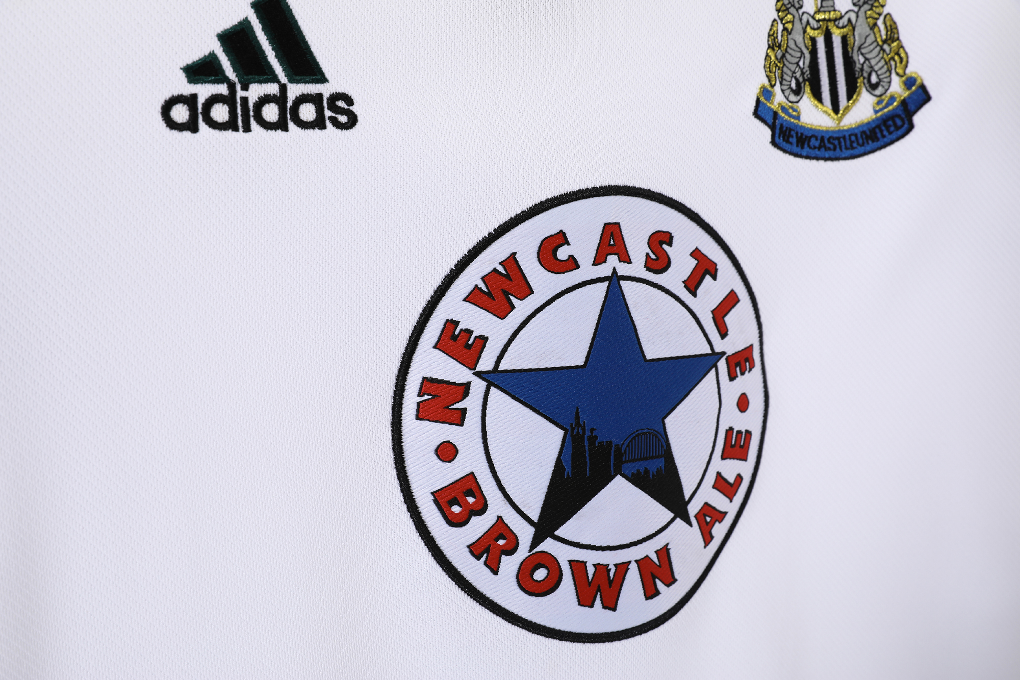 Retro Newcastle 1999/00 Away