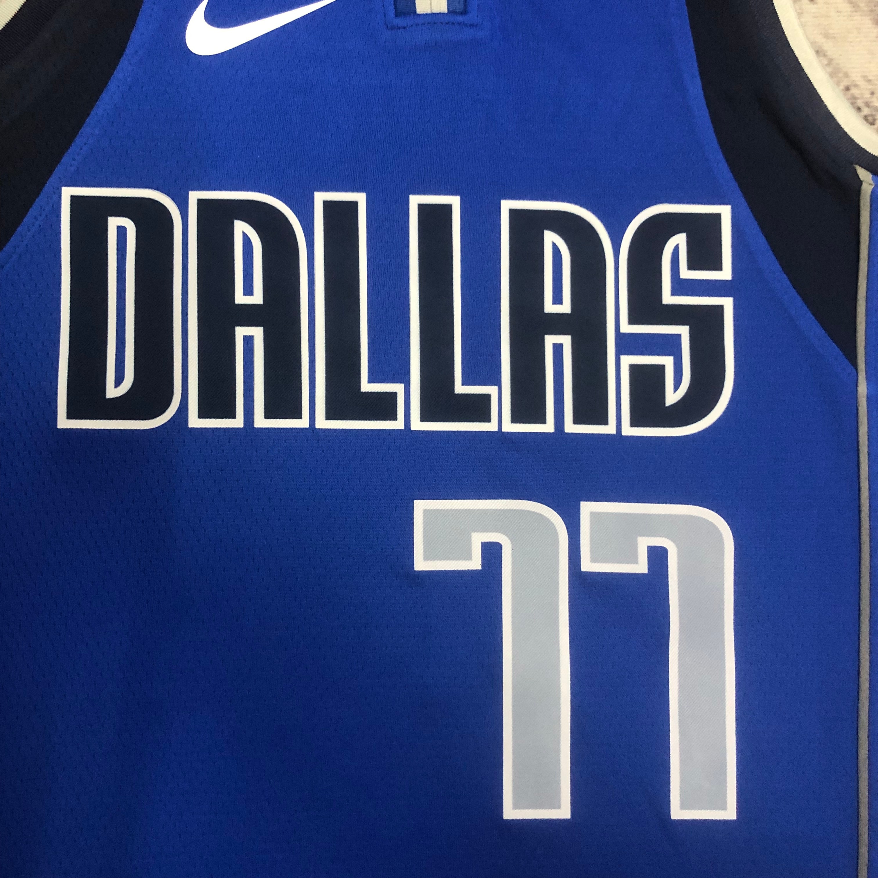 23 Season Mavericks Blue No. 77 Dončić
