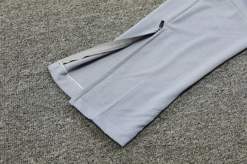 Adult / Kids AC Milan 24/25 training SUIT