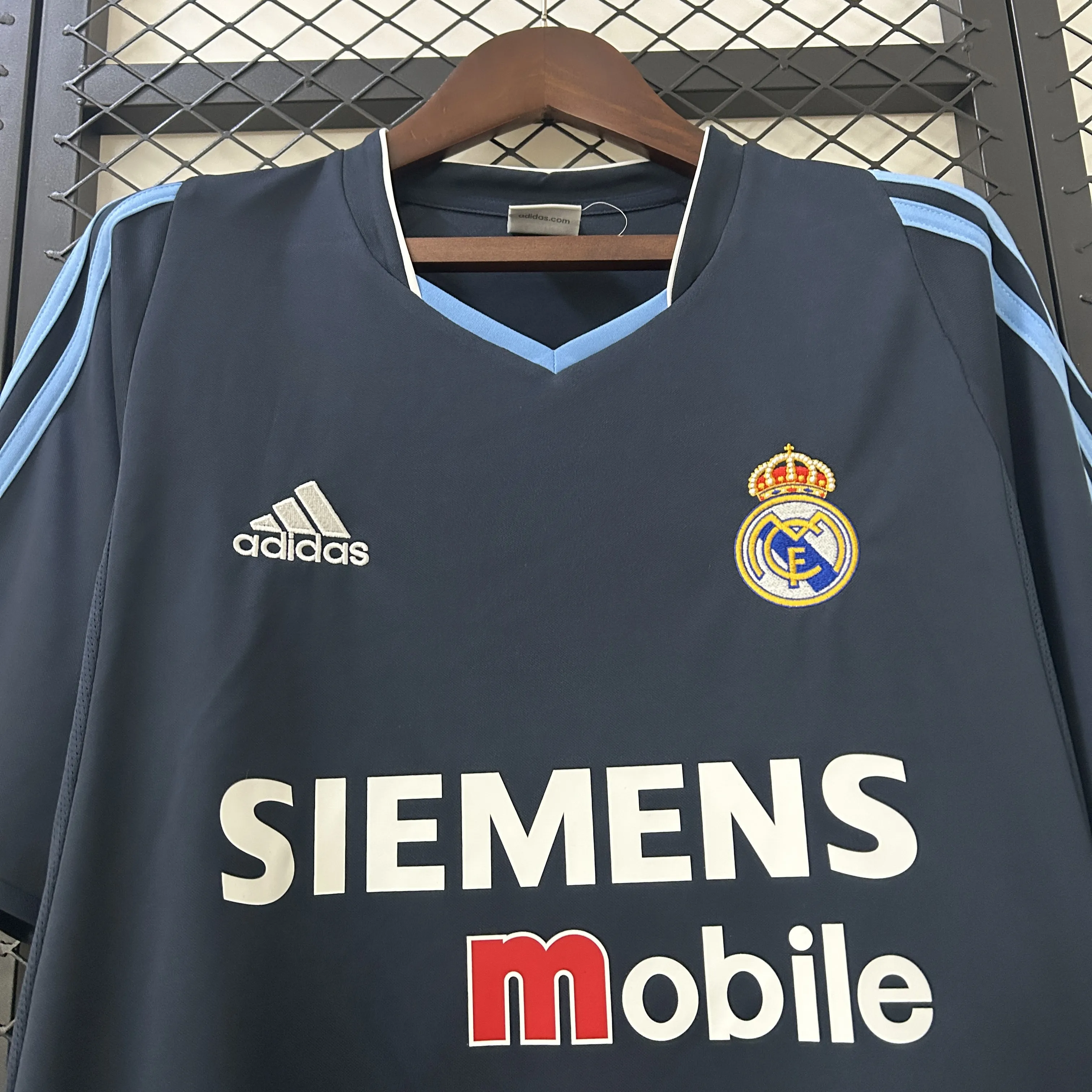 Retro Real Mαdrid 03/04 Away  S-XXL