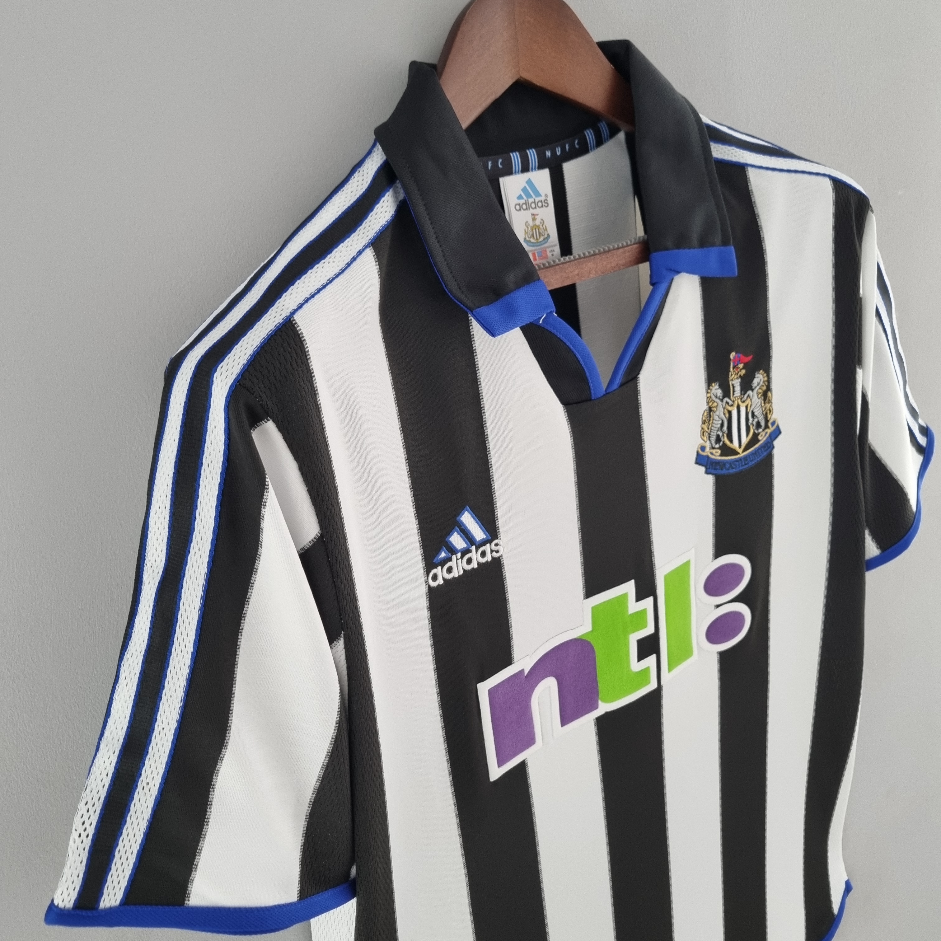 Retro Newcastle 2000/01 Home