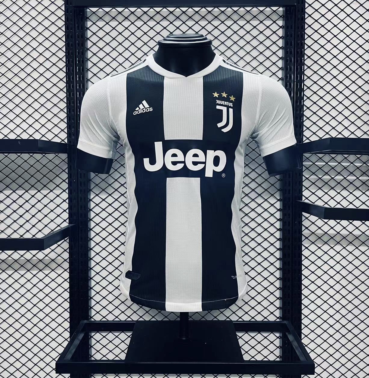 Player Version  Juventus 18/19 Home