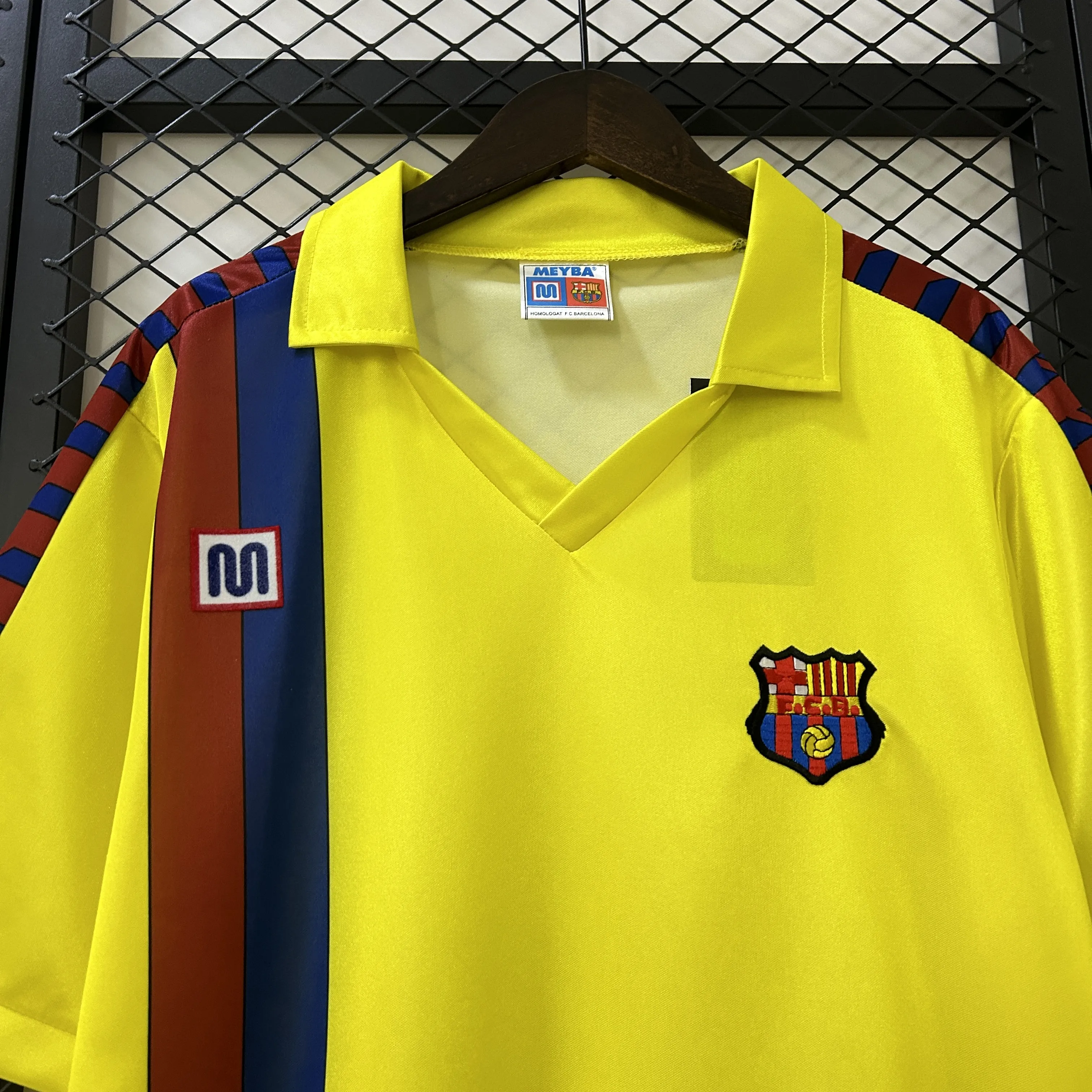 Retro 82/84 Away Kit S-XXL