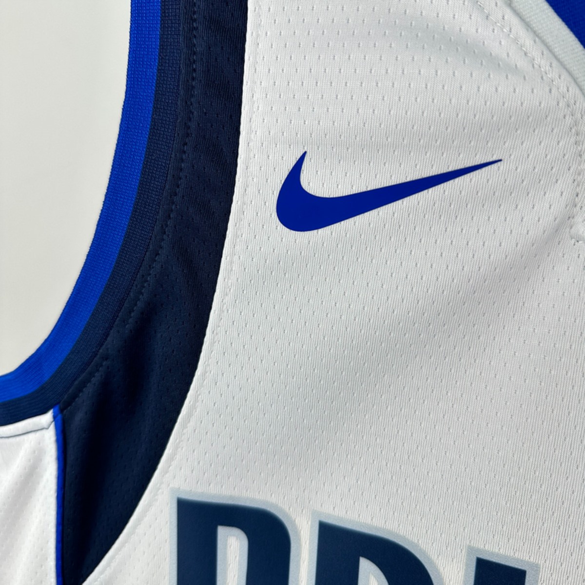 Dallas Mavericks White #32
