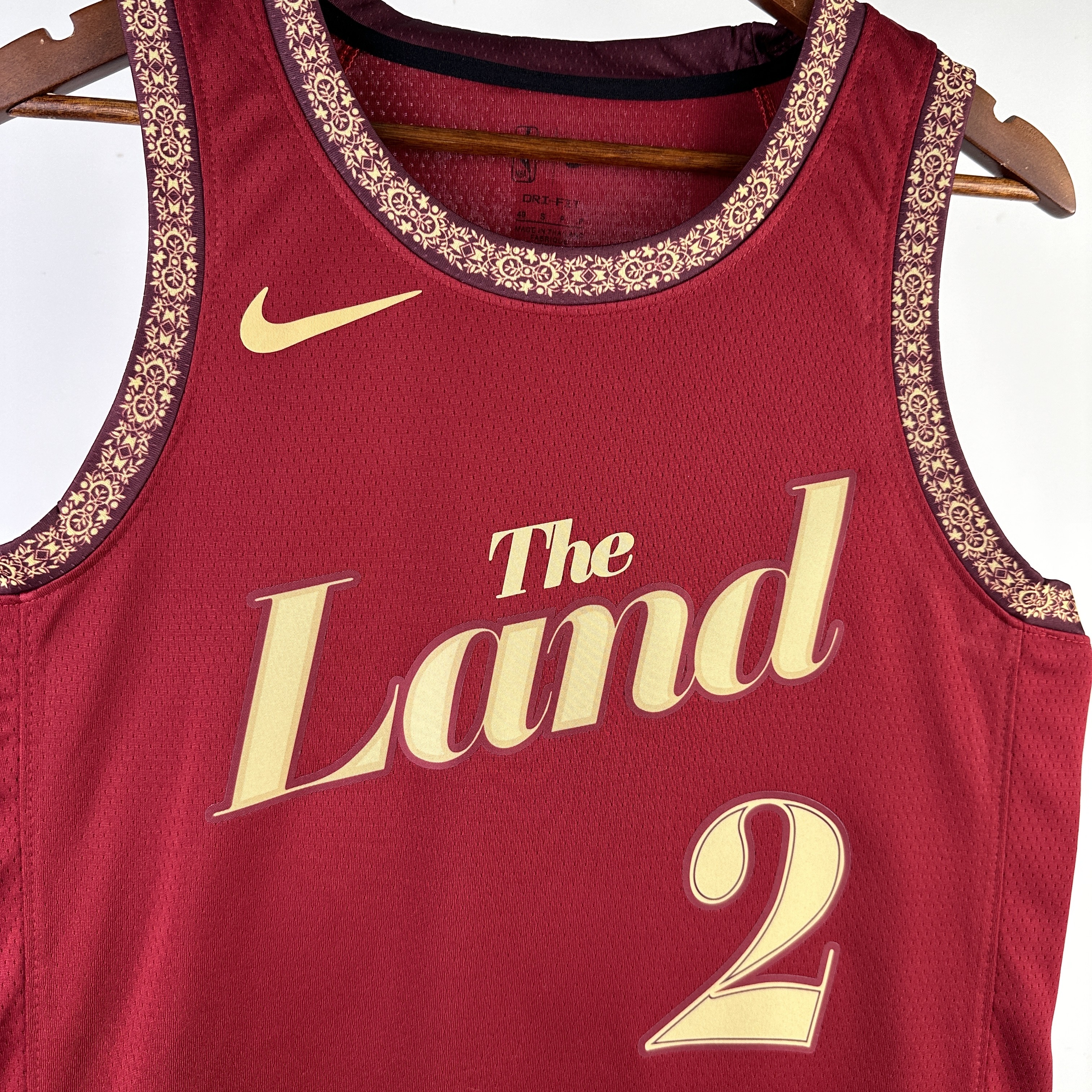 24 Seanson Cleveland Cavaliers City Edition  #2