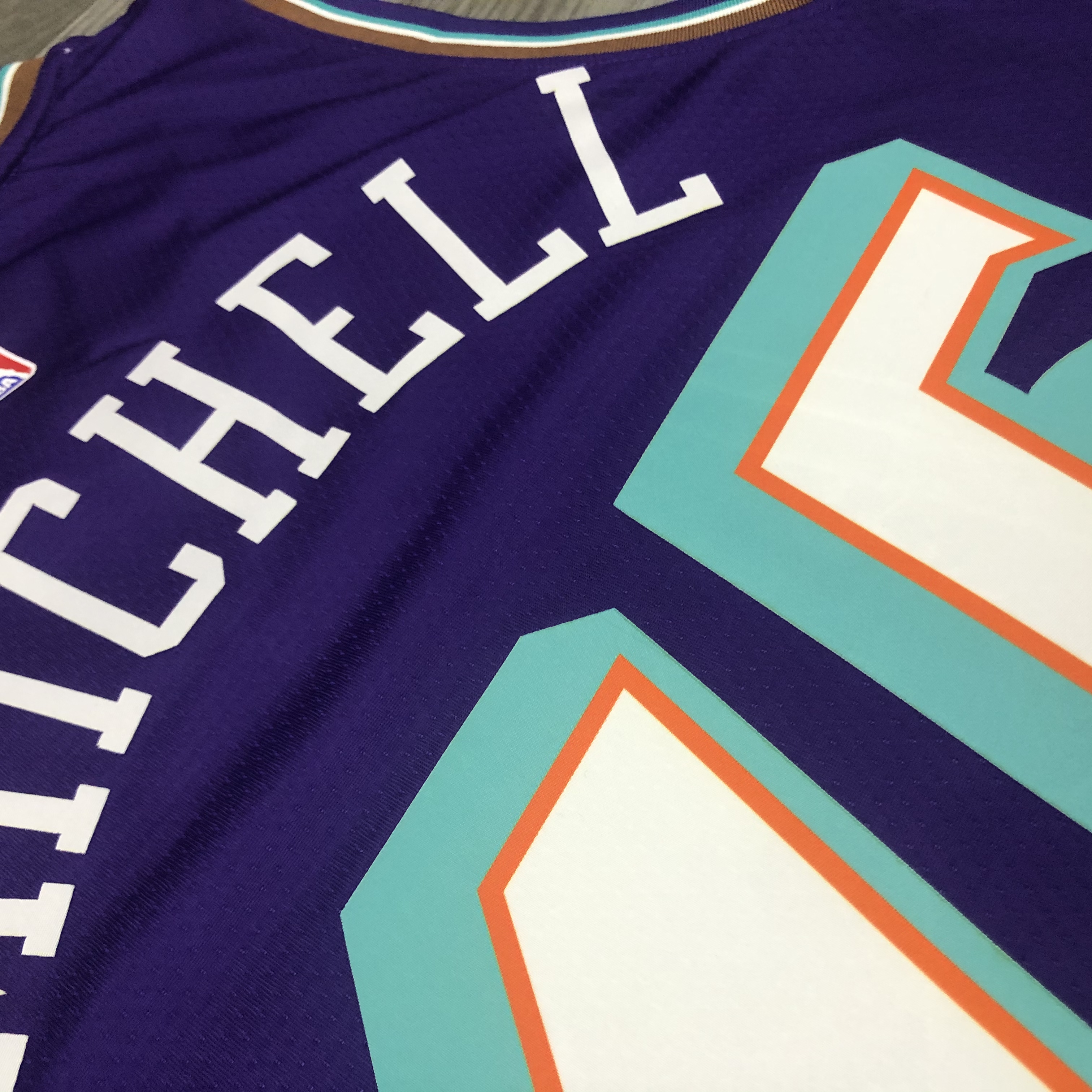 UTAH JAZZ No.45 Mitchell