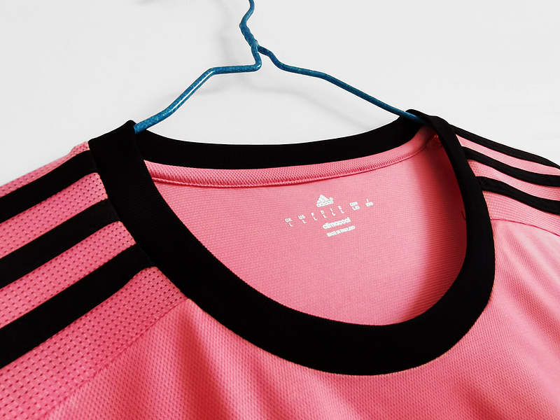 Retro  Juventus 2015/16 Away Pink
