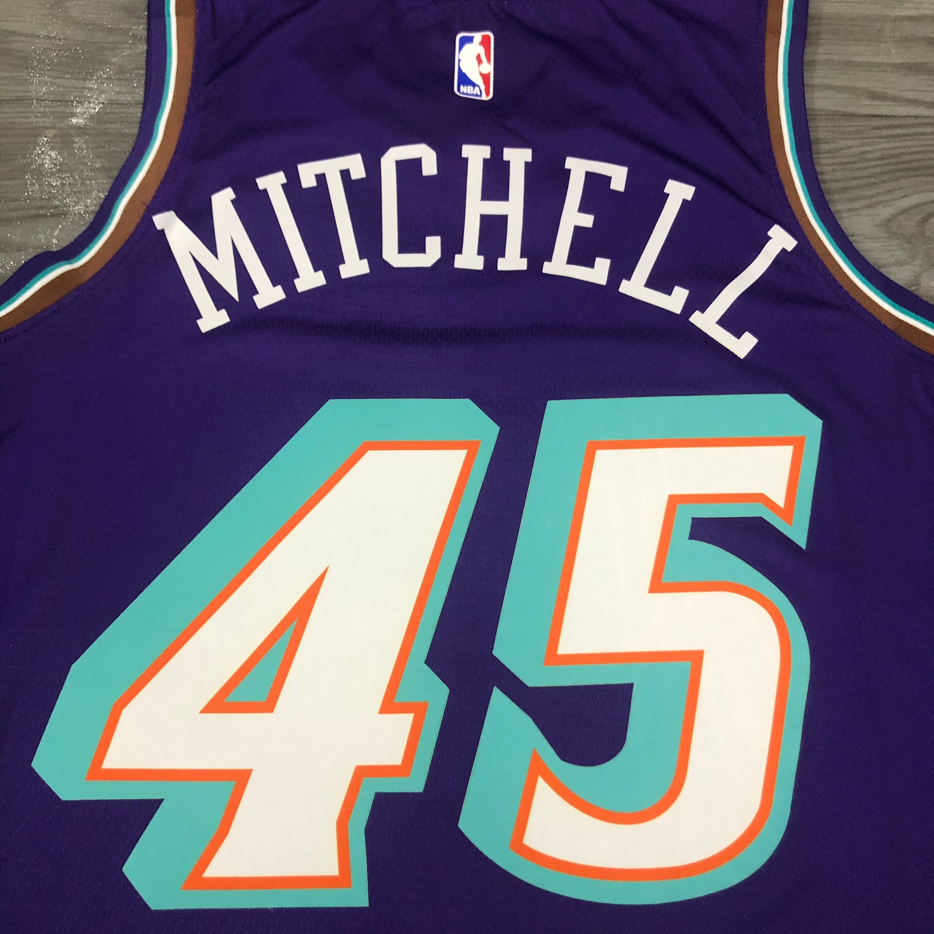 UTAH JAZZ No.45 Mitchell