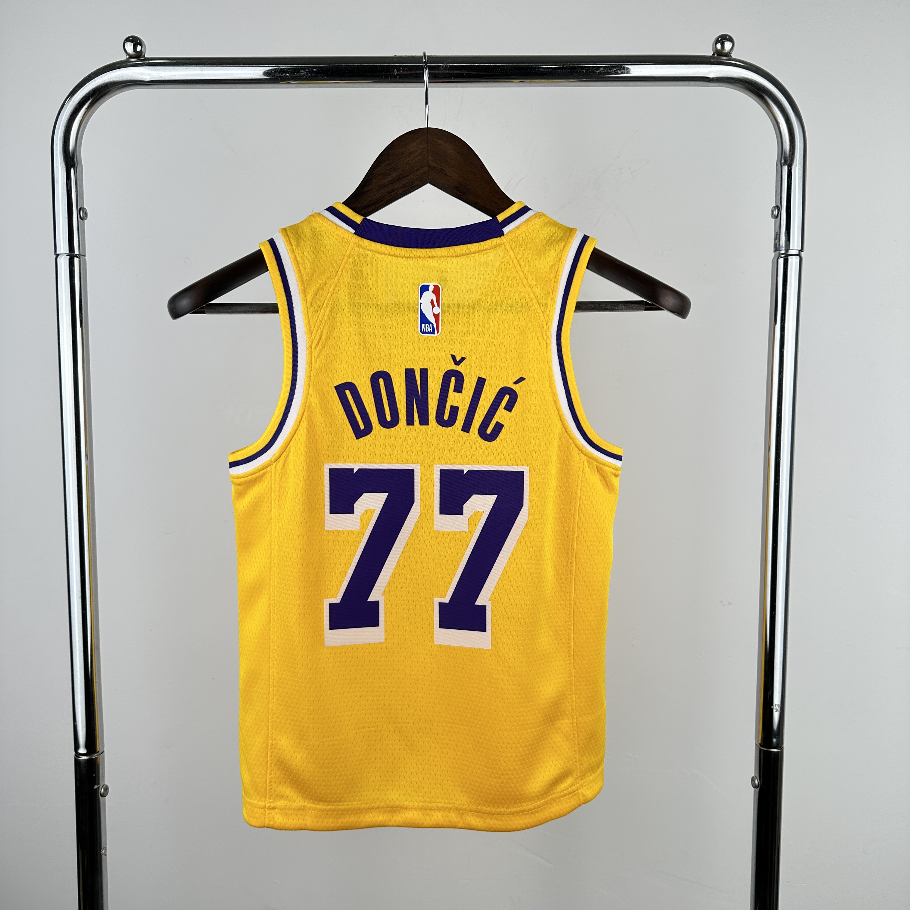 Kids Lakers No.77 Dončić