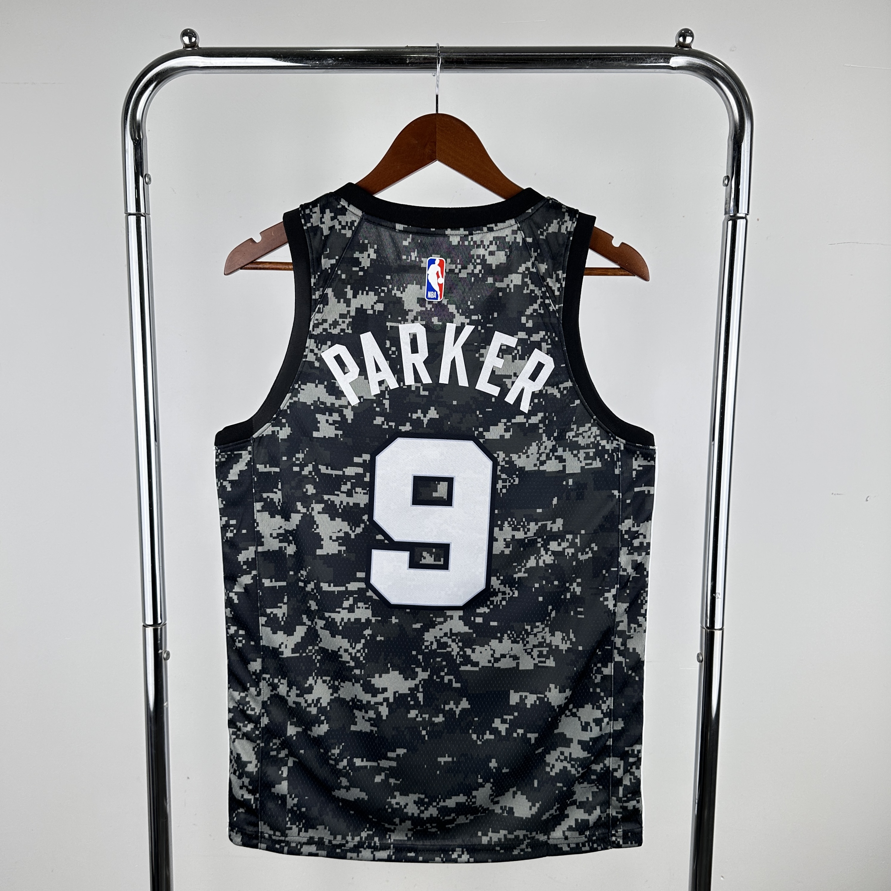 SAN ANTONIO SPURS CAMO  #9 PARKER
