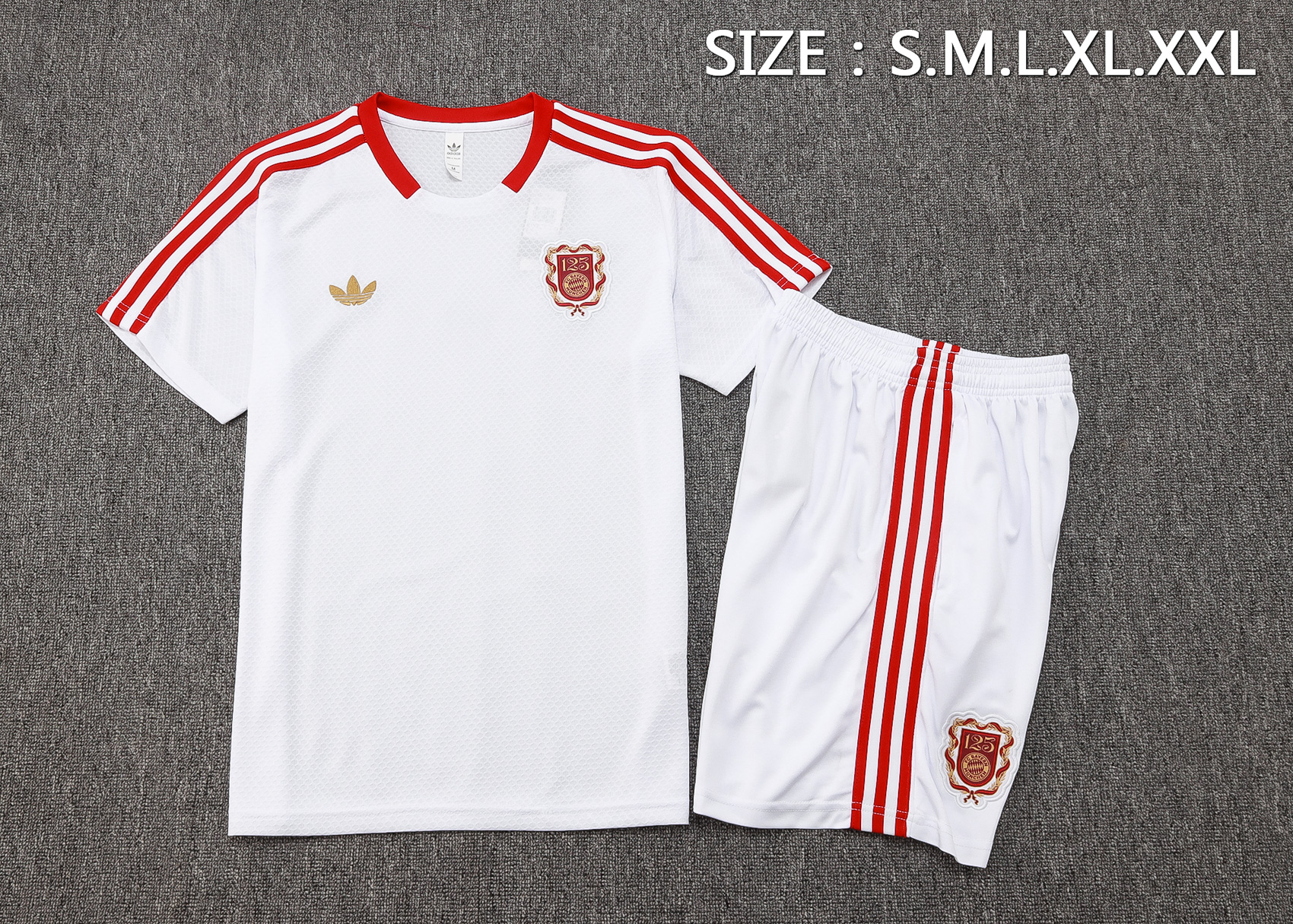 Short Sleeves Bayern Training suit  D2537