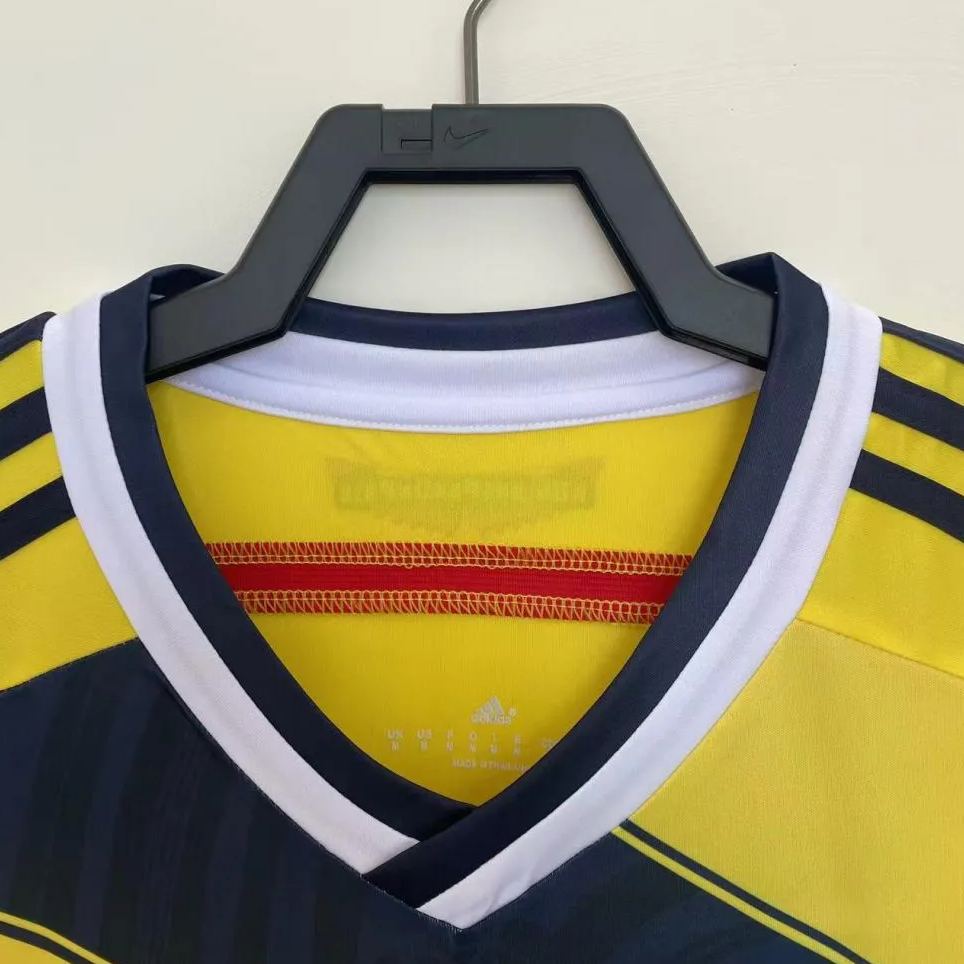 Retro Colombia 2014 home kit