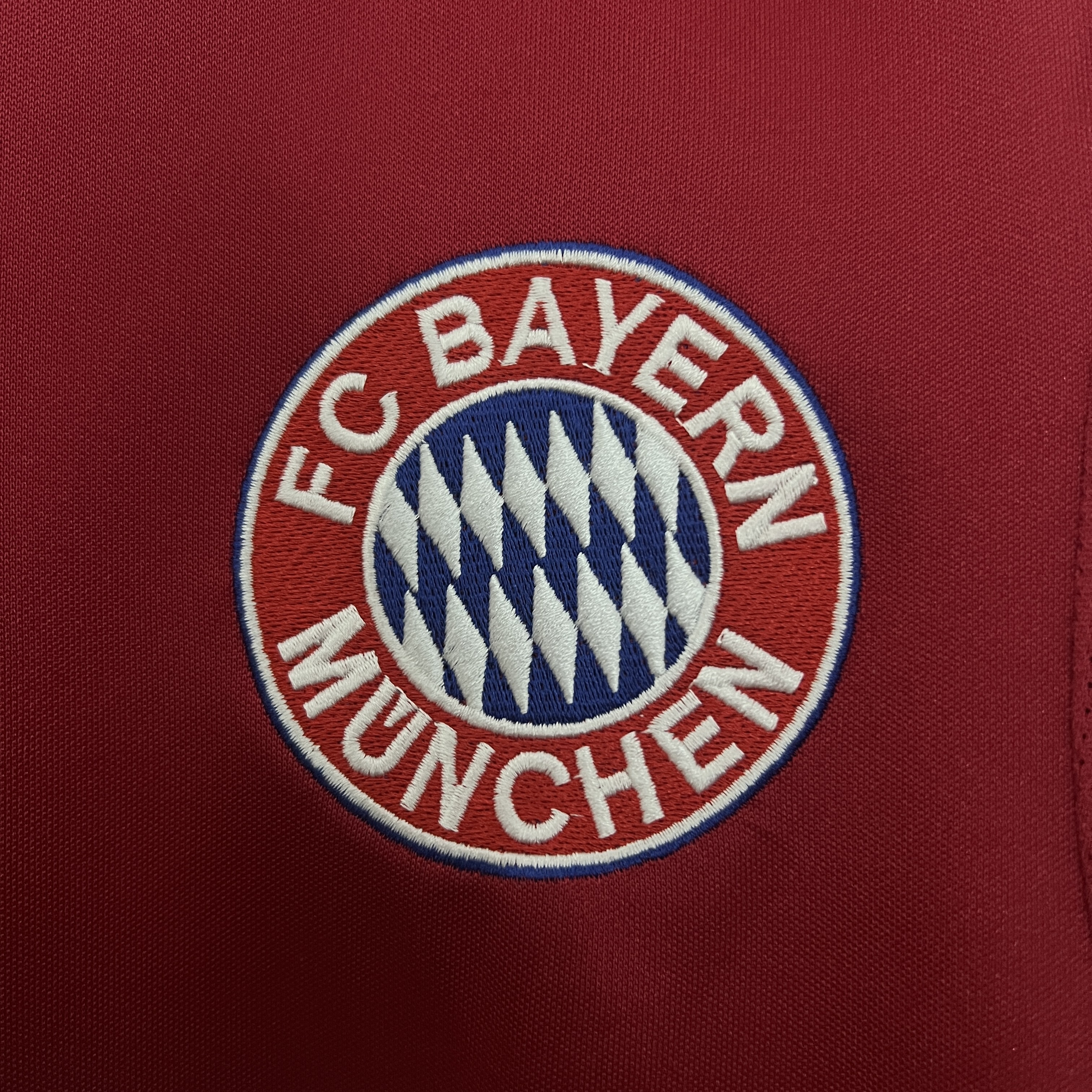Retro Bayern Munich 03/04 Home S-XXL