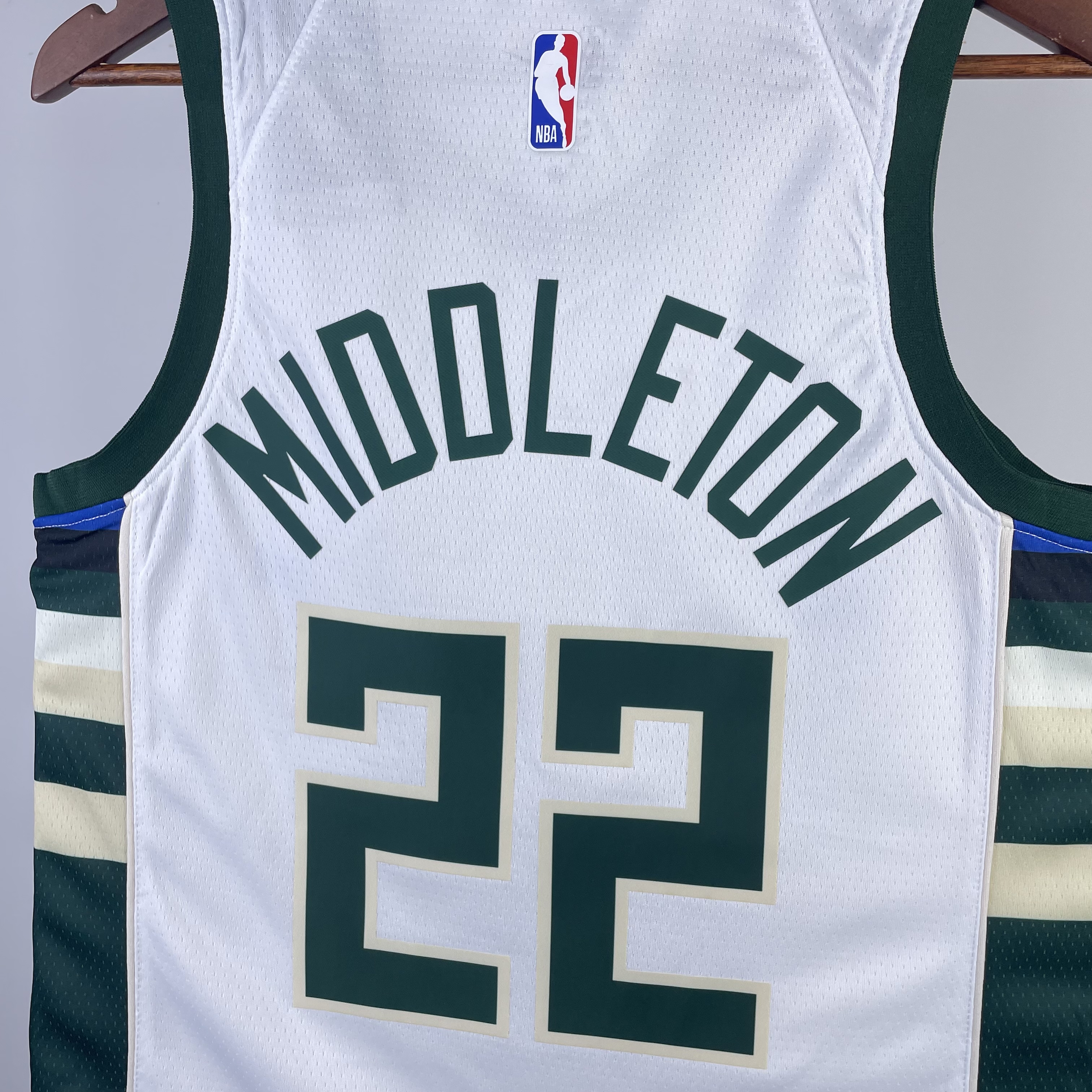 23 Season Milwaukee Bucks Home Version  No.22 MIDDLETON
