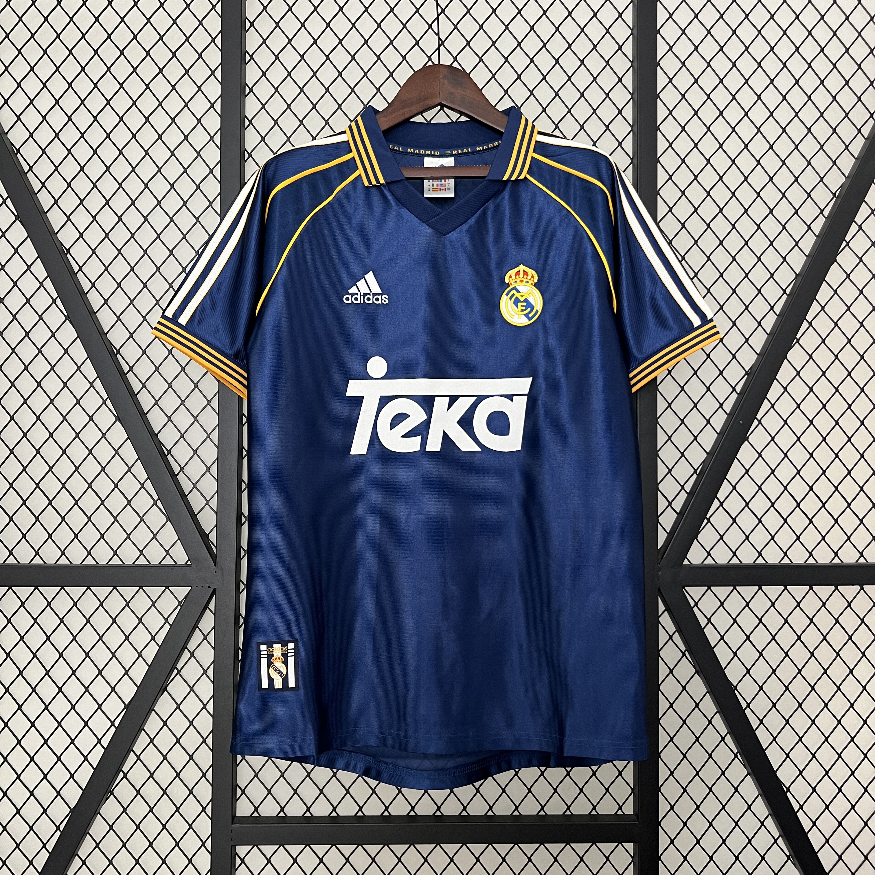 Retro  Real Mαdrid 98/00 Third
