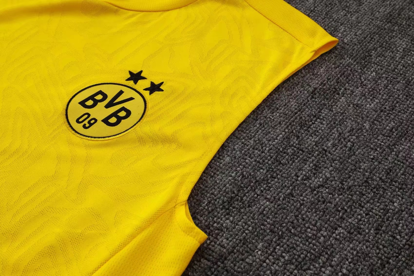 Dortmund Sleeveless training suit