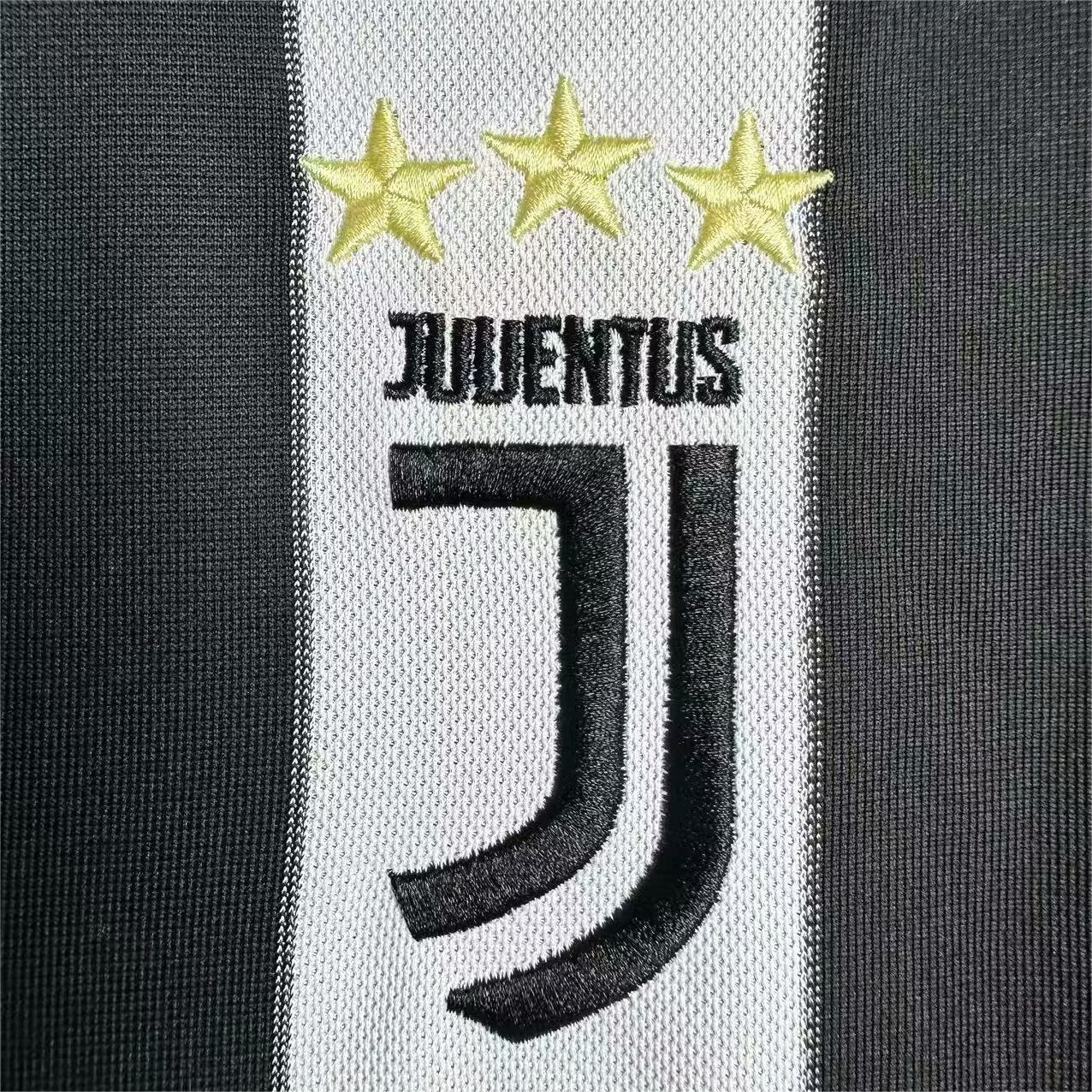 Retro 2017/18 Juventus Home
