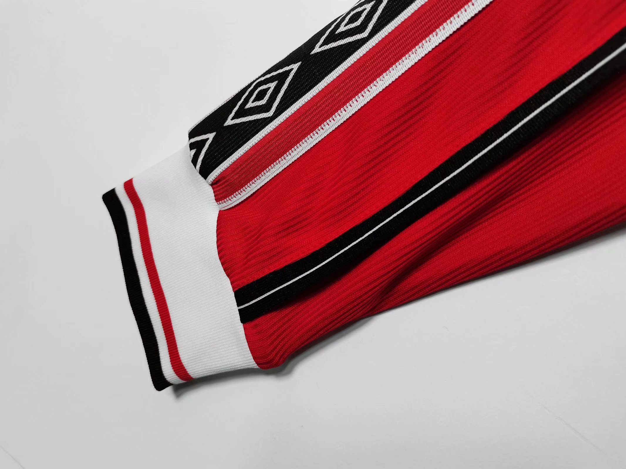 Retro  Manchester United 1998/99 Home Long Sleeves Red