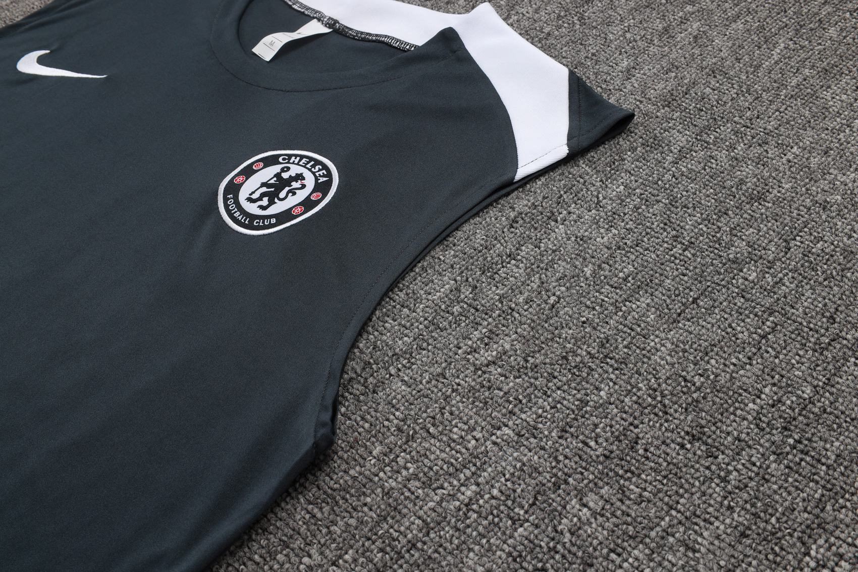 Chelseα Sleeveless training suit D2575