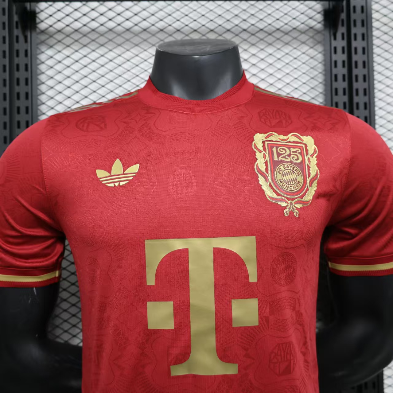 Player version Bayern München 125th Year Special