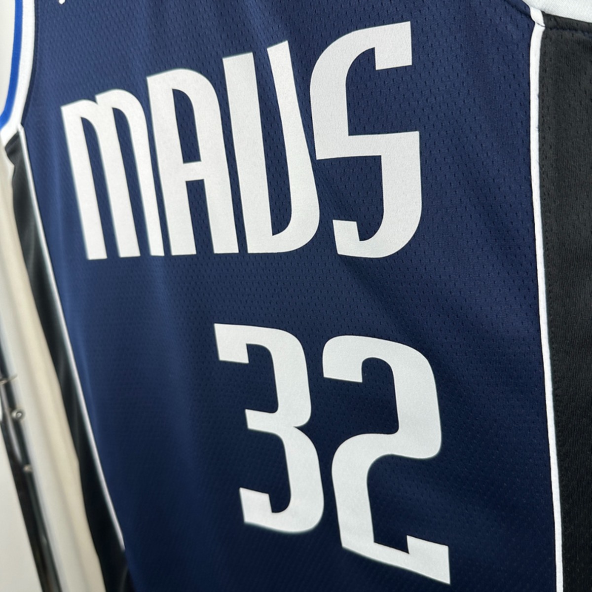 Dallas Mavericks Flyer #32