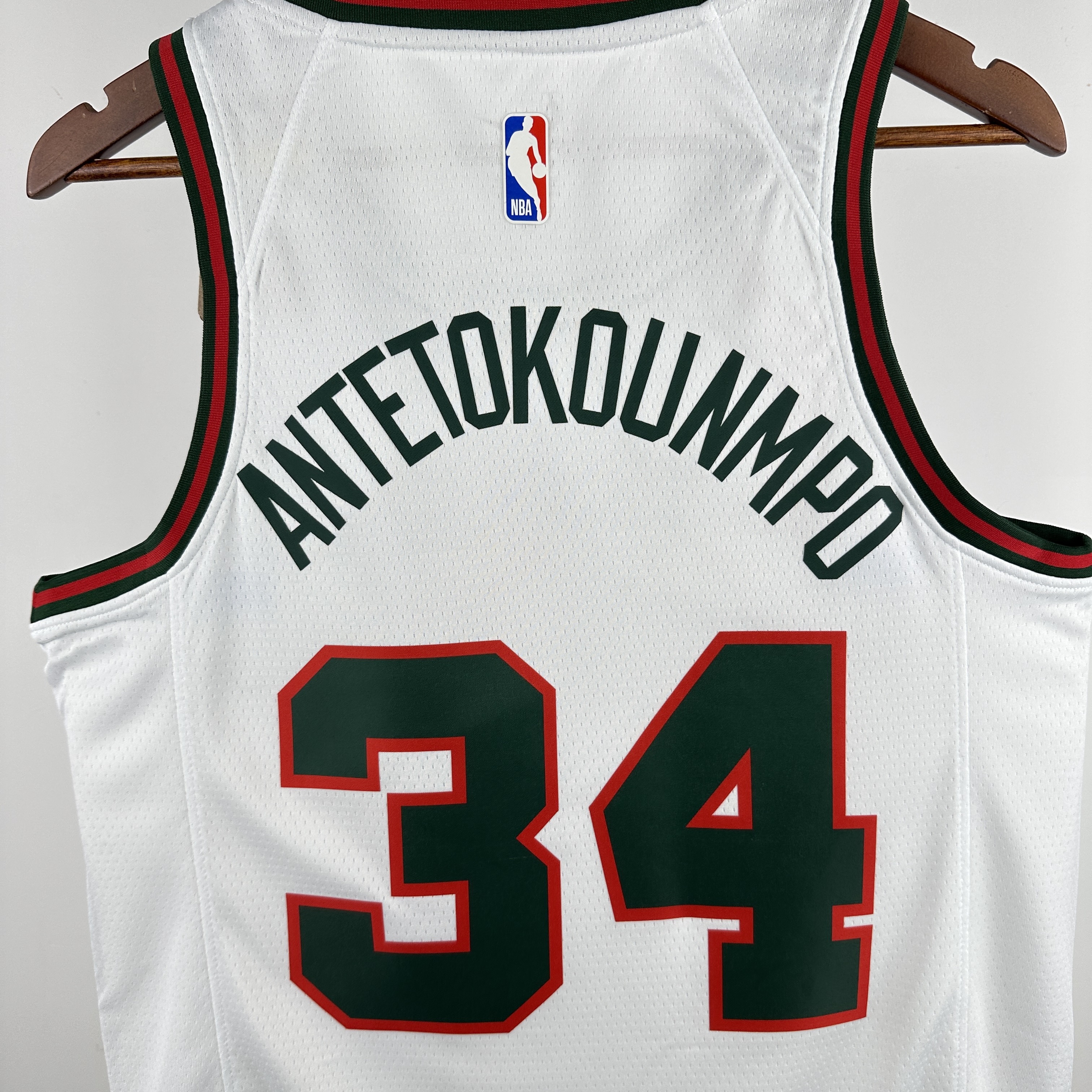 18 Season Milwaukee Bucks No.34 ANTETOKOUNMPO