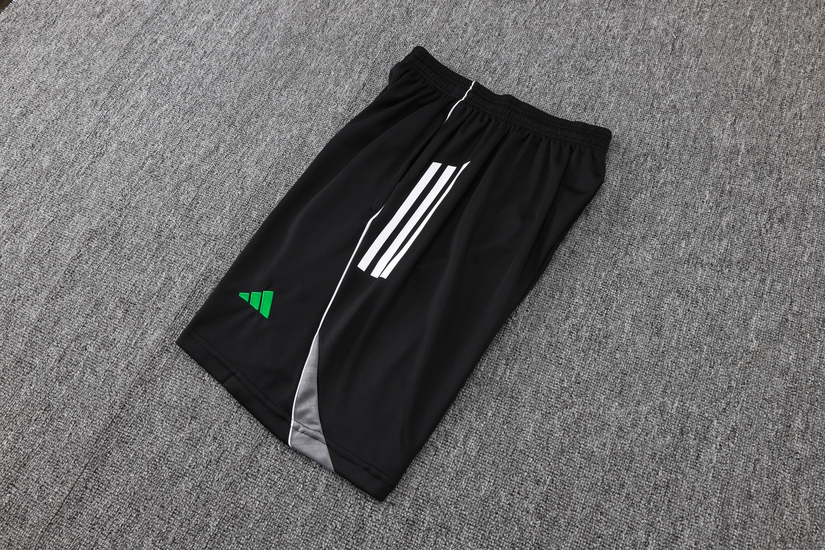 Arsenαl 2526  Sleeveless training suit D2552