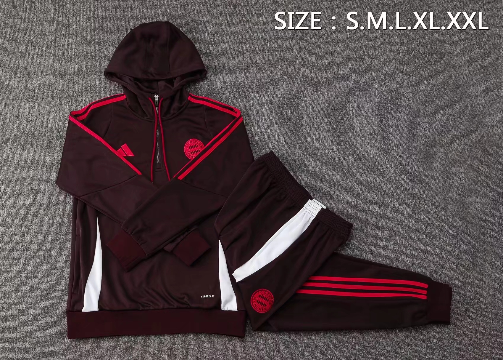 Bayern Munich Half-Zipper Training Suit