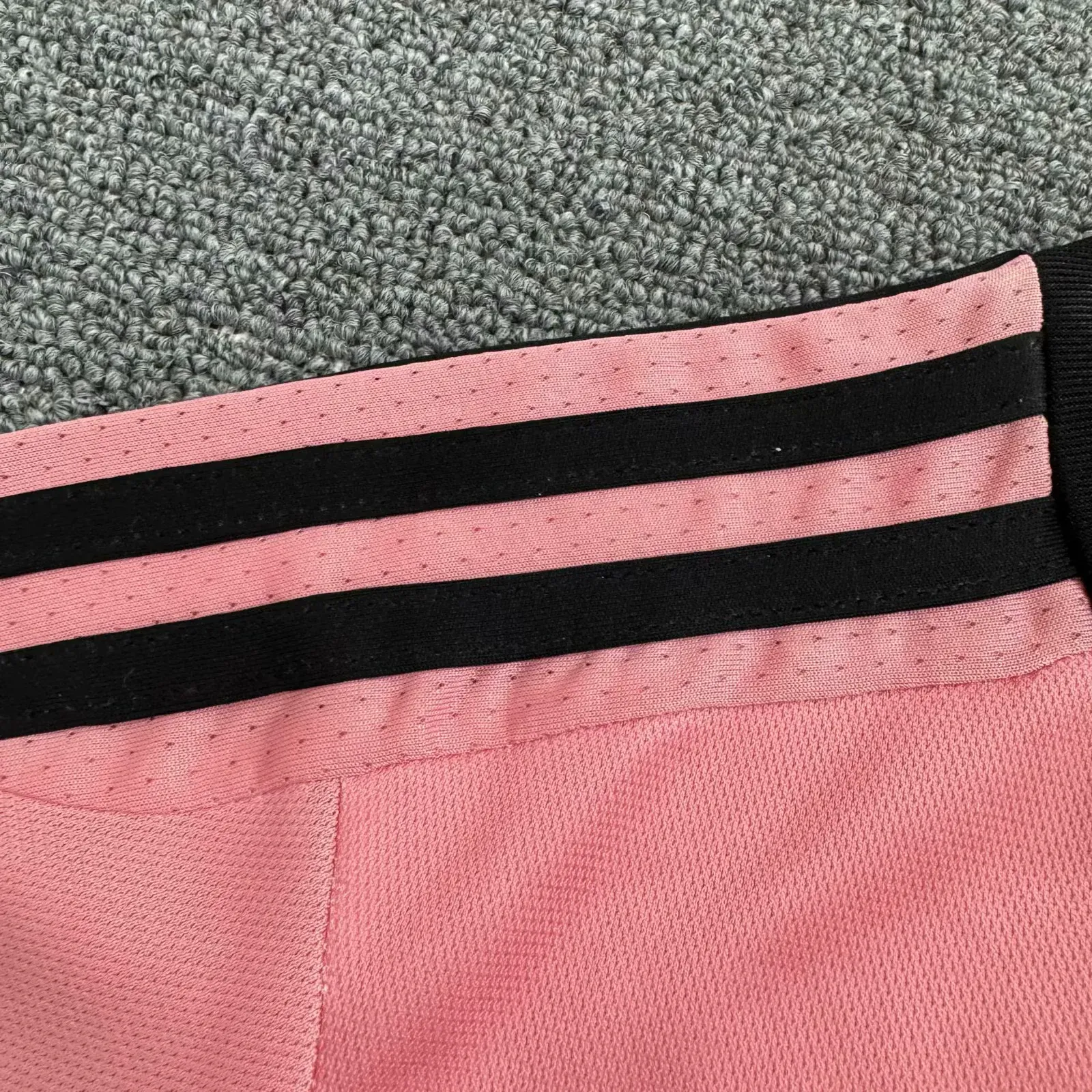 Kids Retro Juventus 15/16 Away Kit 16-28