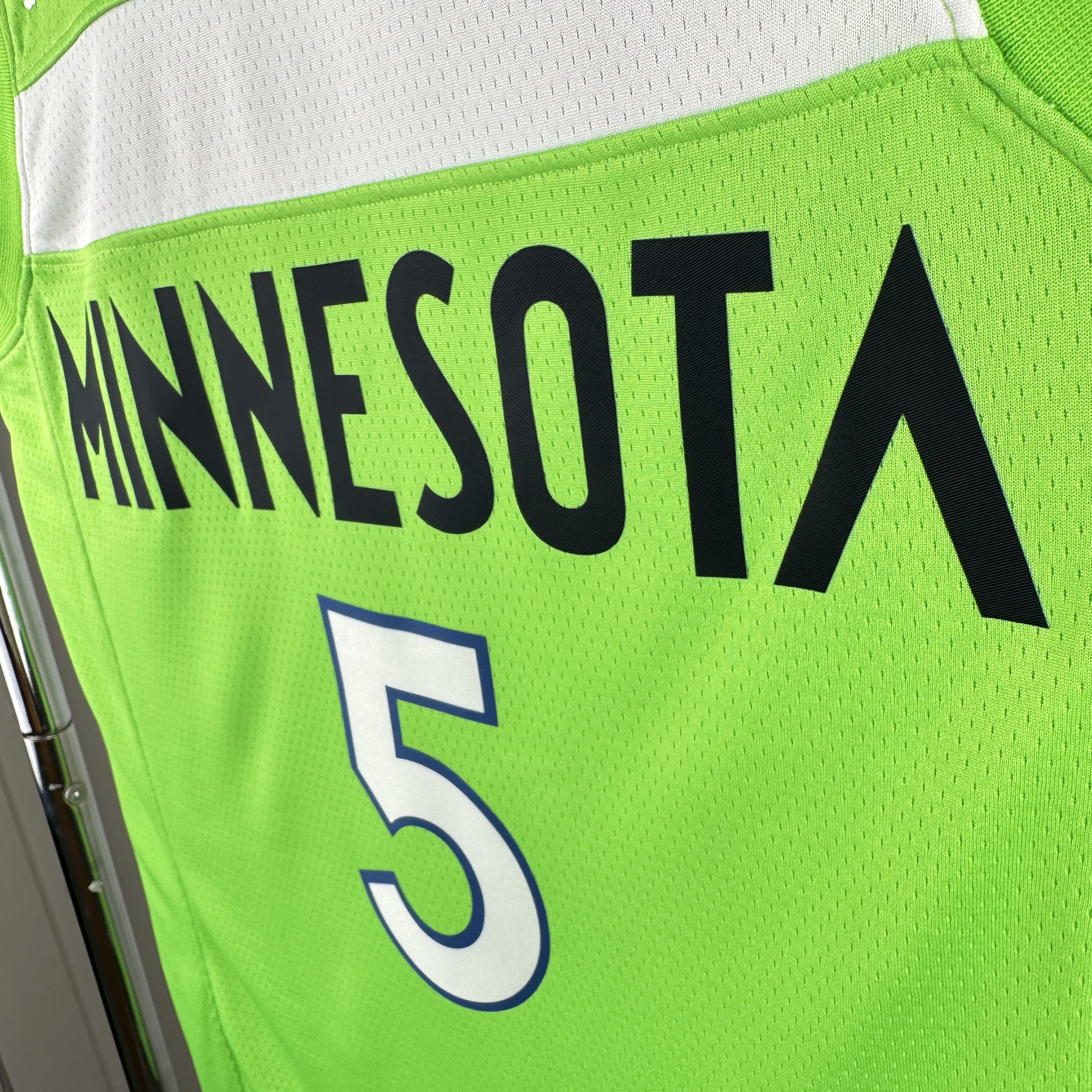 MINNESOTA TIMBERWOLVES GREEN  NO.5 EDWARDS
