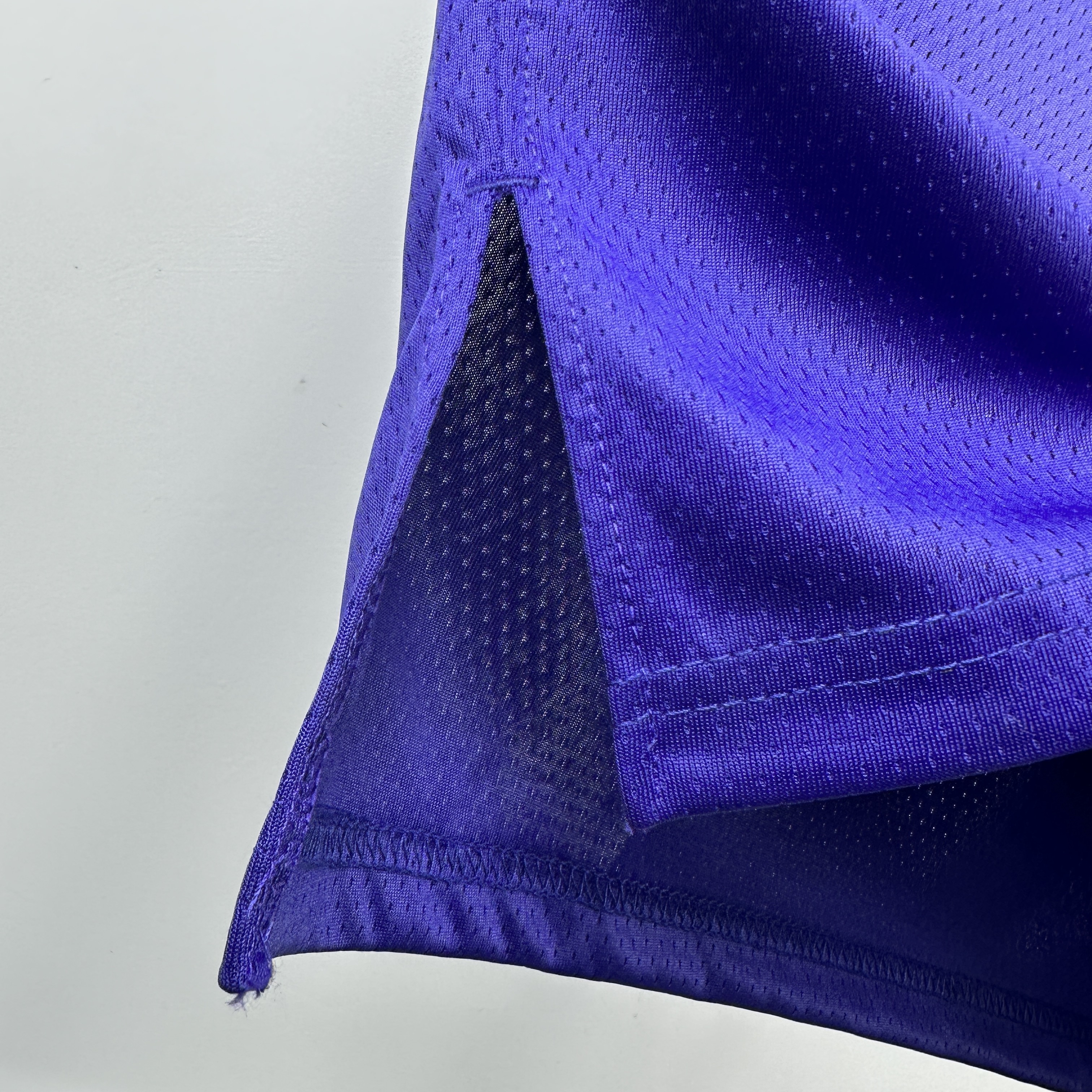 25 Season Lakers No. 77 Dončić