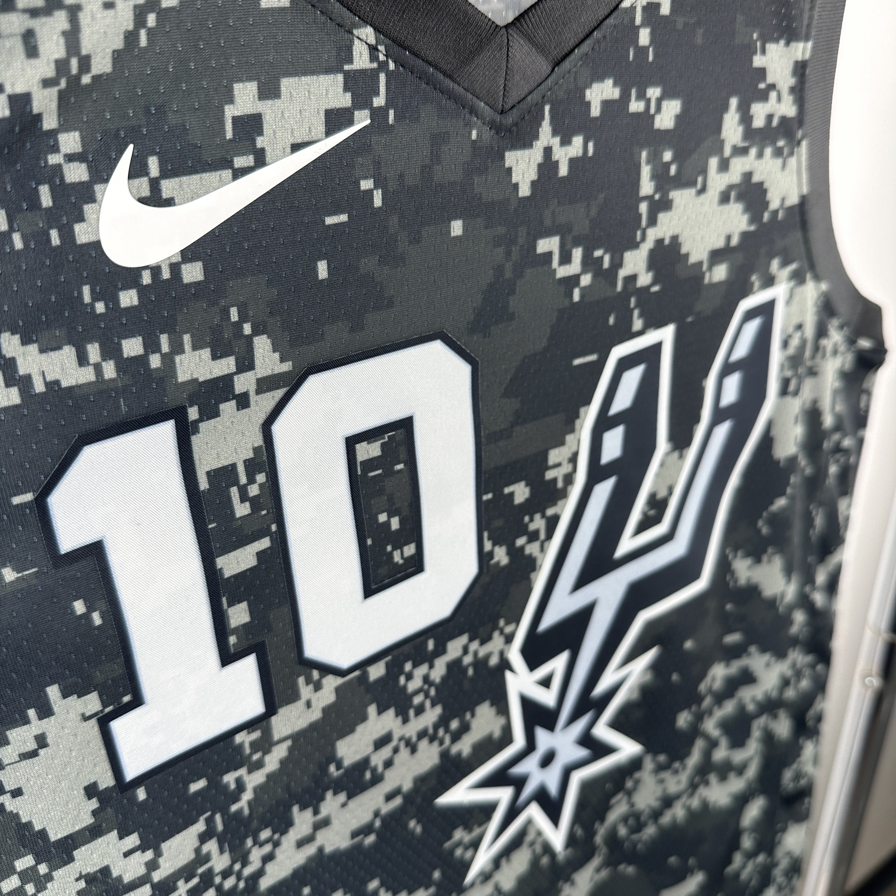 SAN ANTONIO SPURS CAMO  #10 SOCHAM