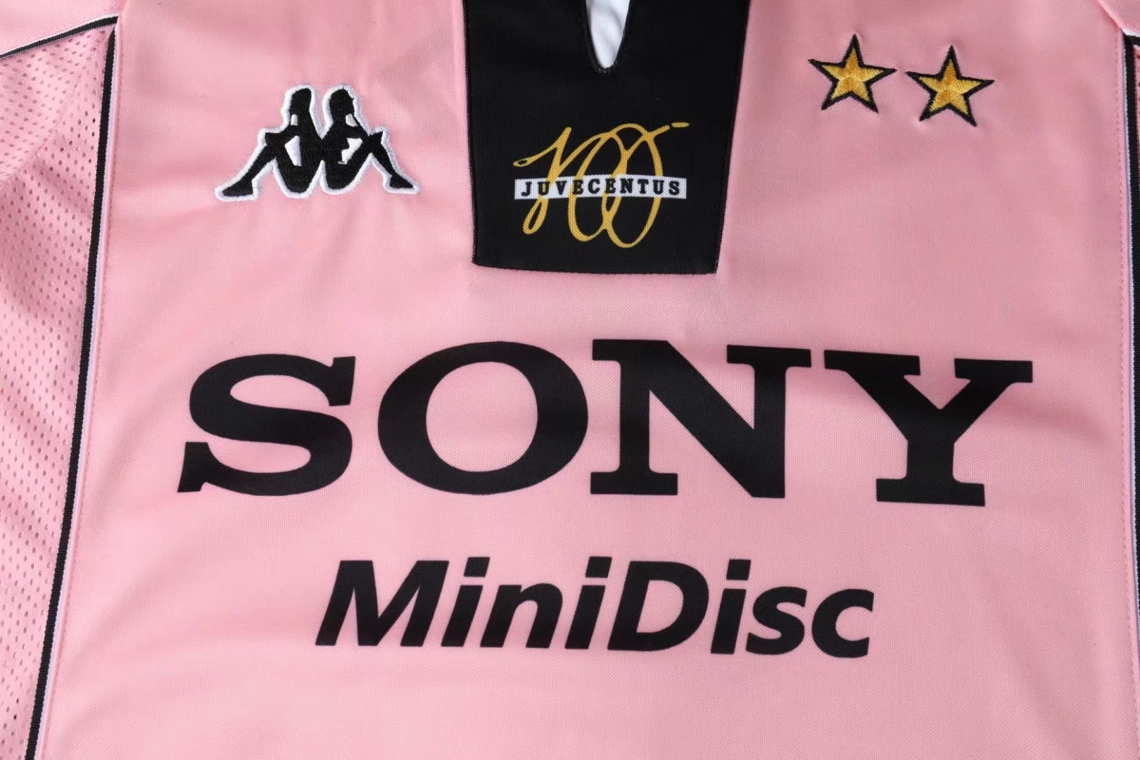 Retro  1997/98 Juventus Centenary Pink