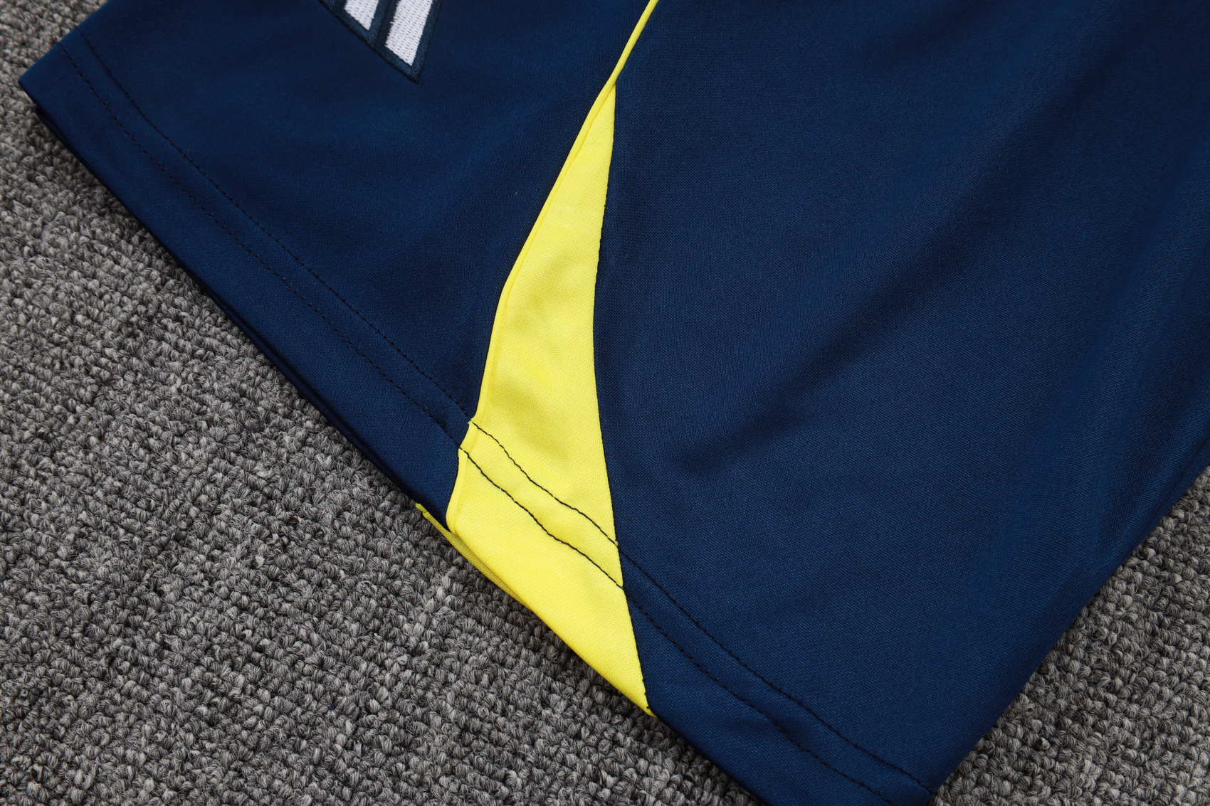 Arsenαl   Sleeveless training suit D2592