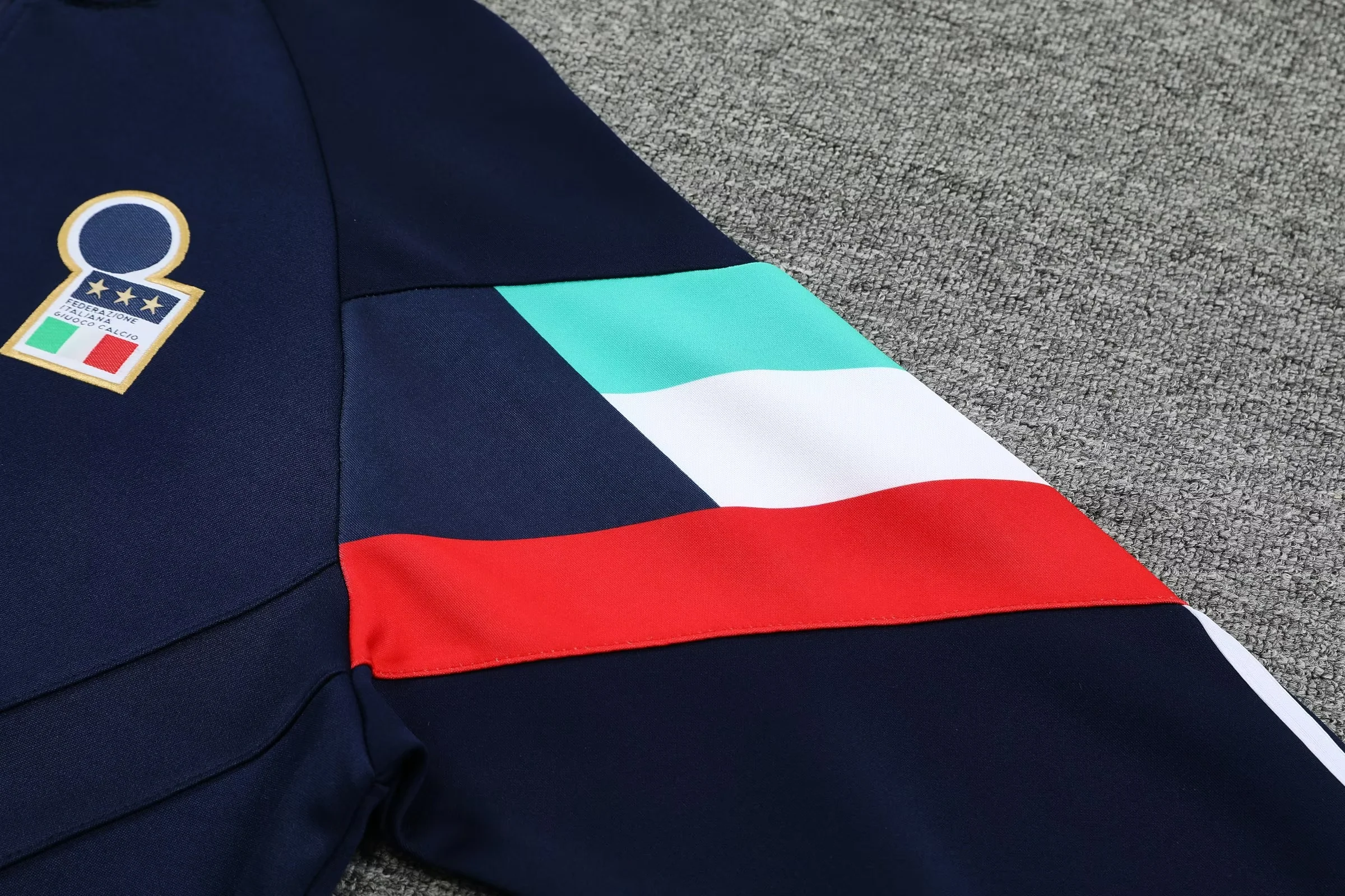2425 ItalyTraining suit