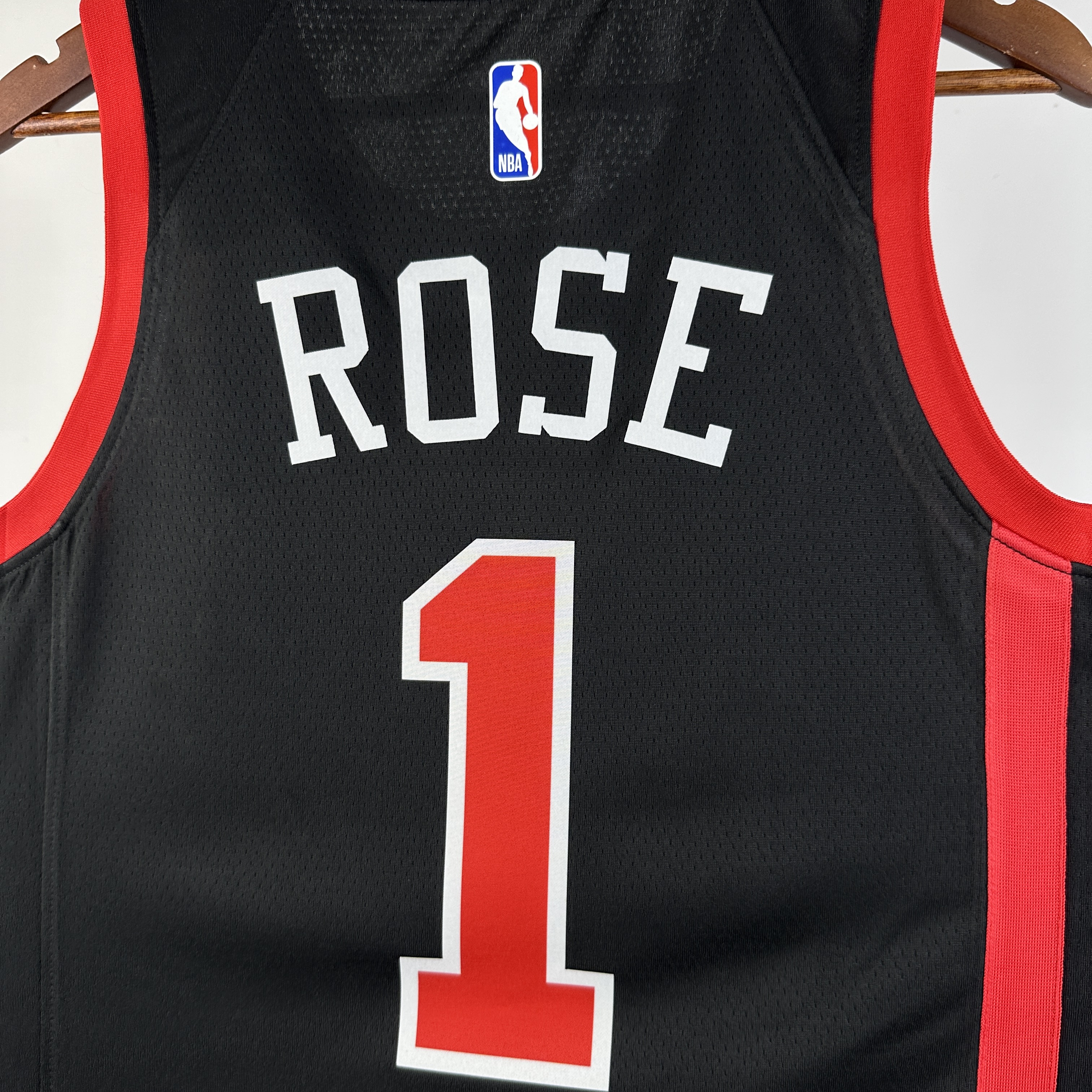 24 Season Chicago Bulls City Edition No.1 Rose