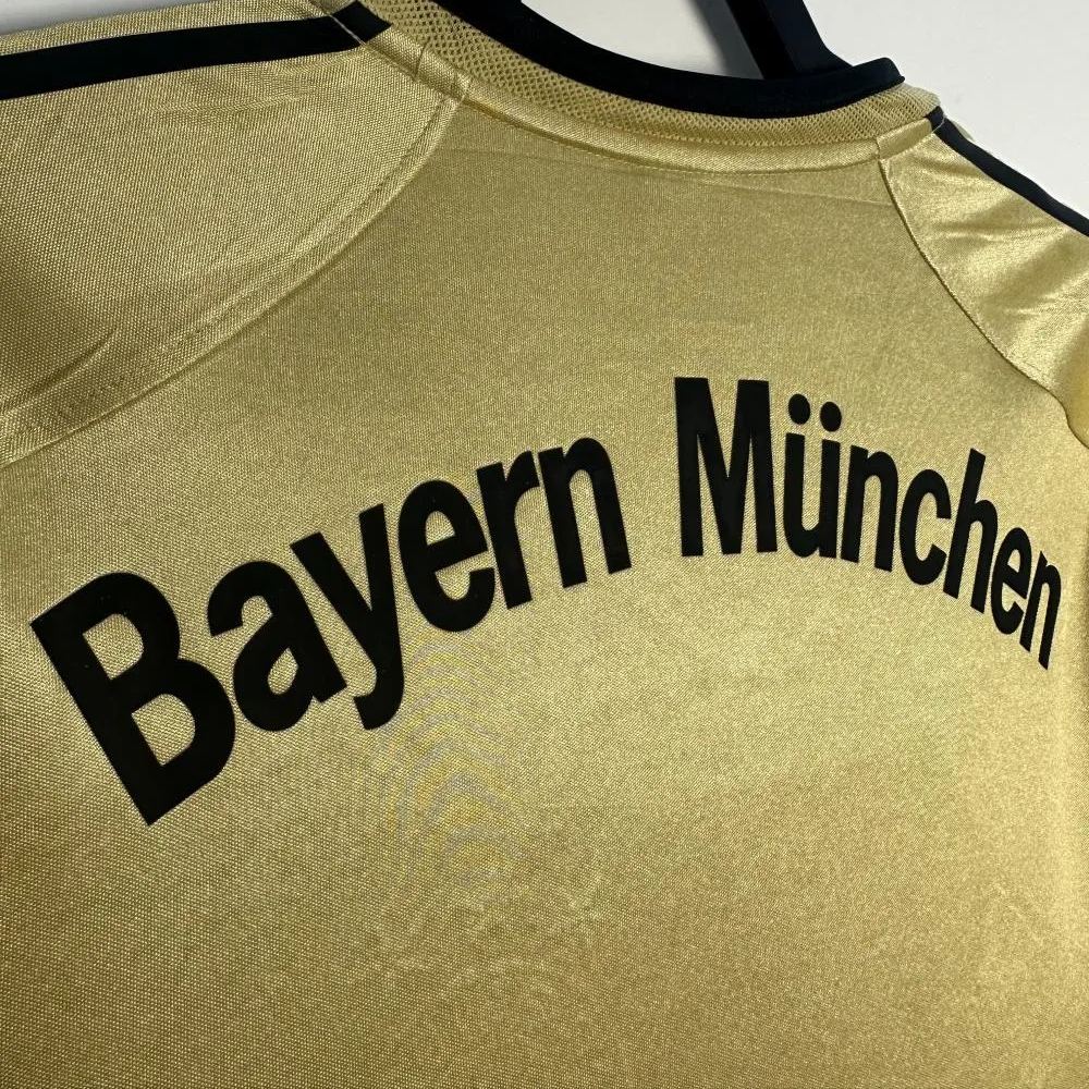Retro Bayern Munich 03/04 Away S-XXL