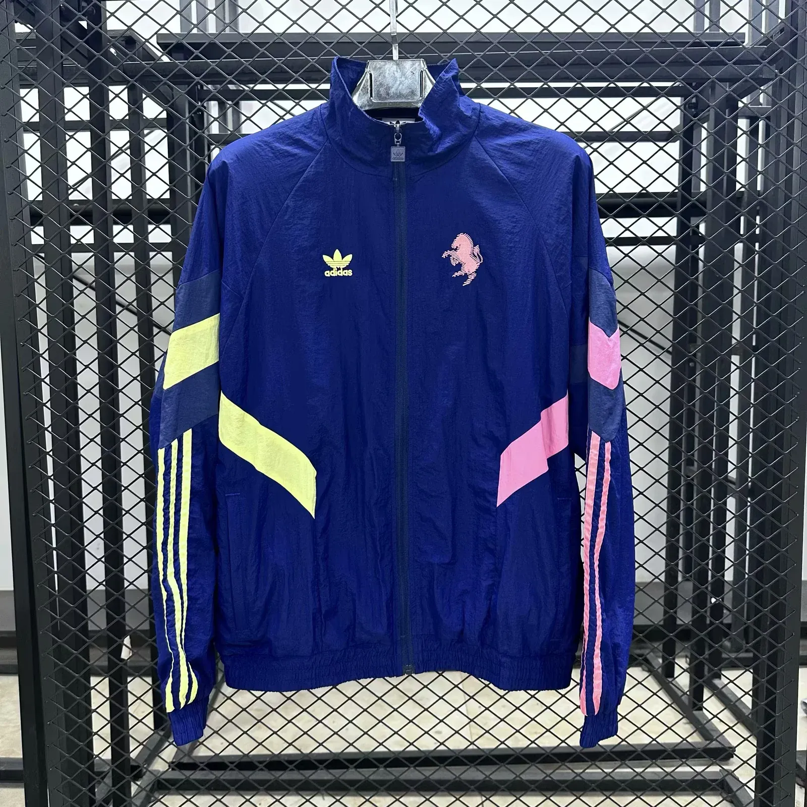 Juventus windbreaker  S-XXL