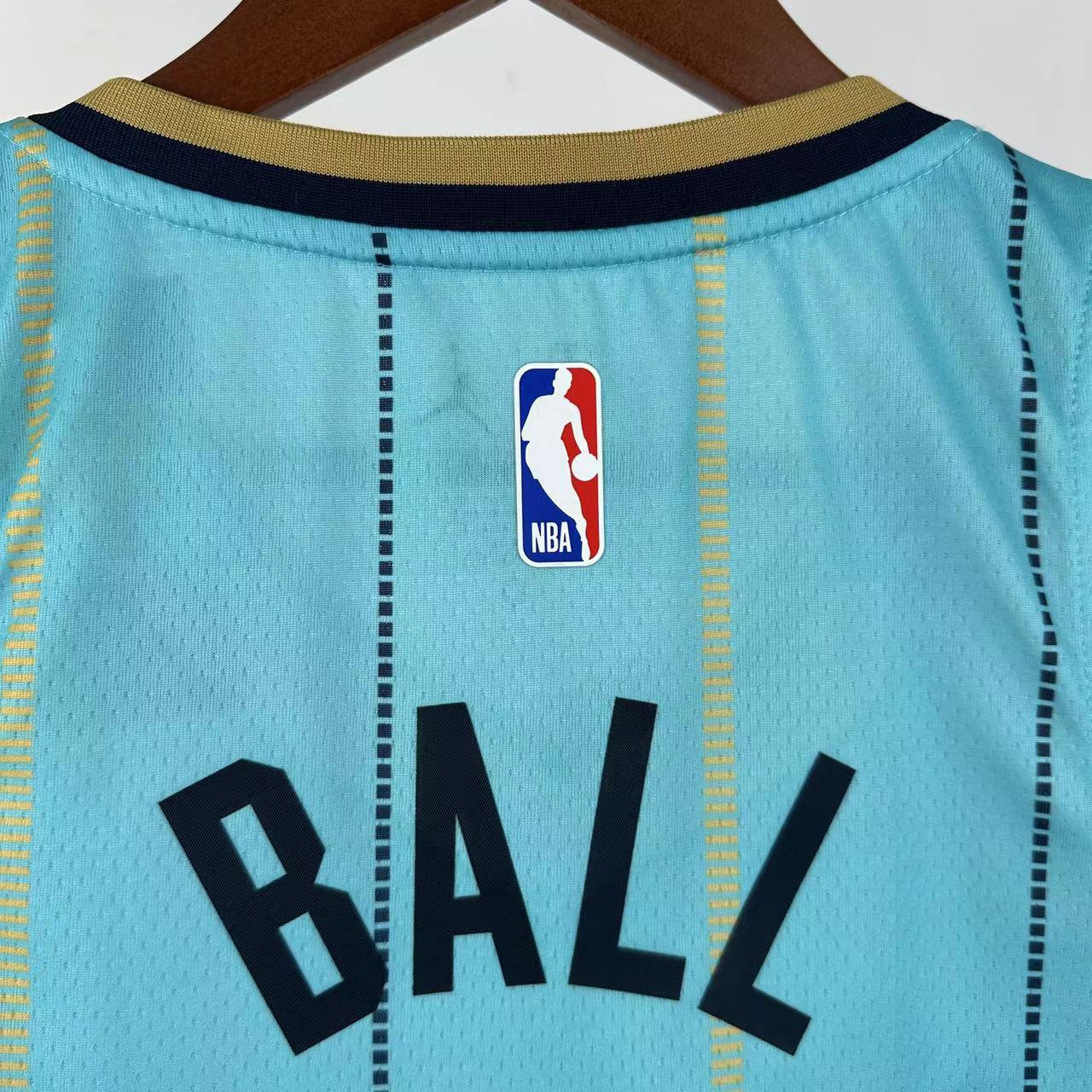 25 Season Hornets City Edition No.1 Ball
