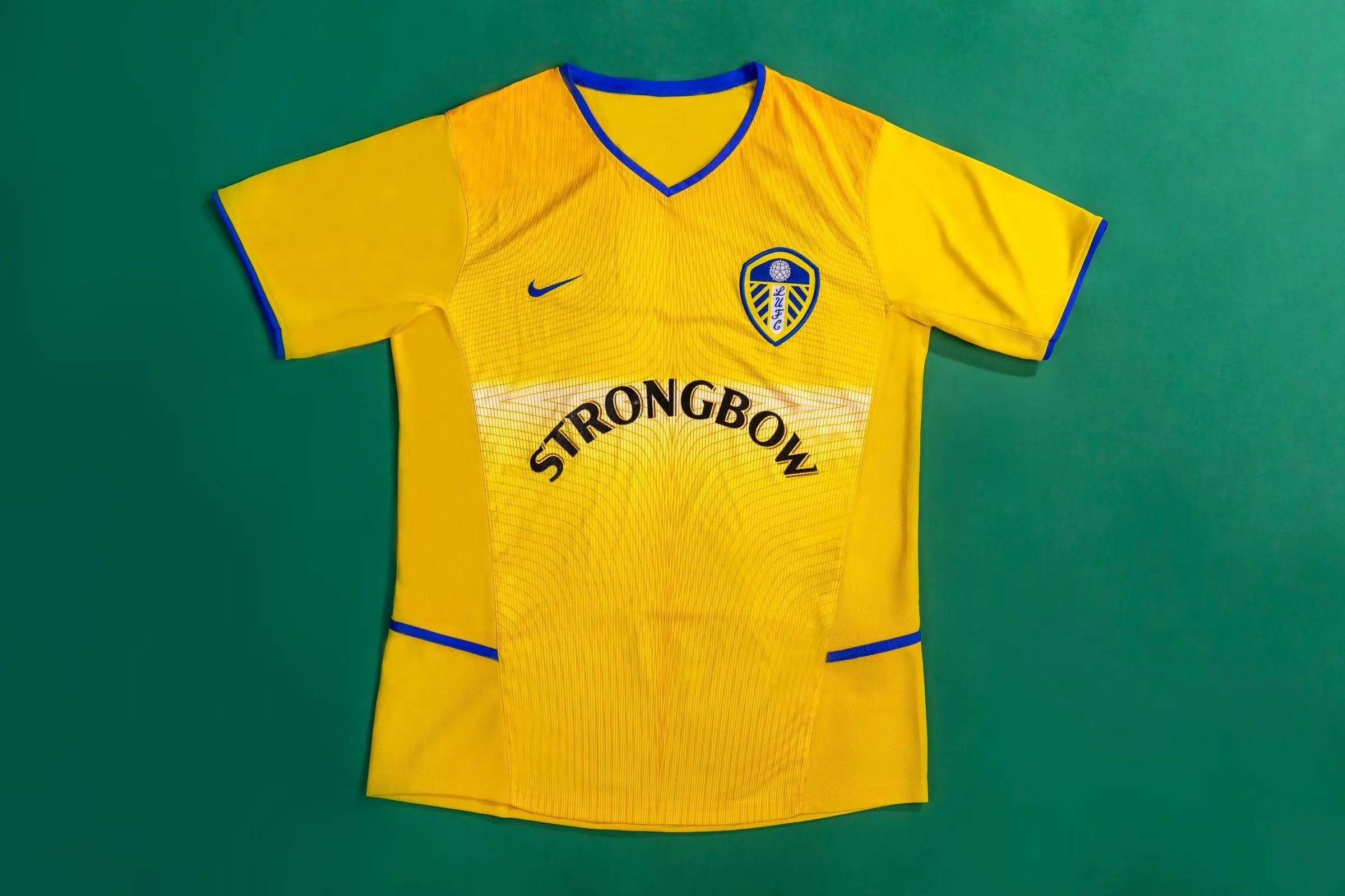 Retro Leeds United 02/03 Third  S-XXL
